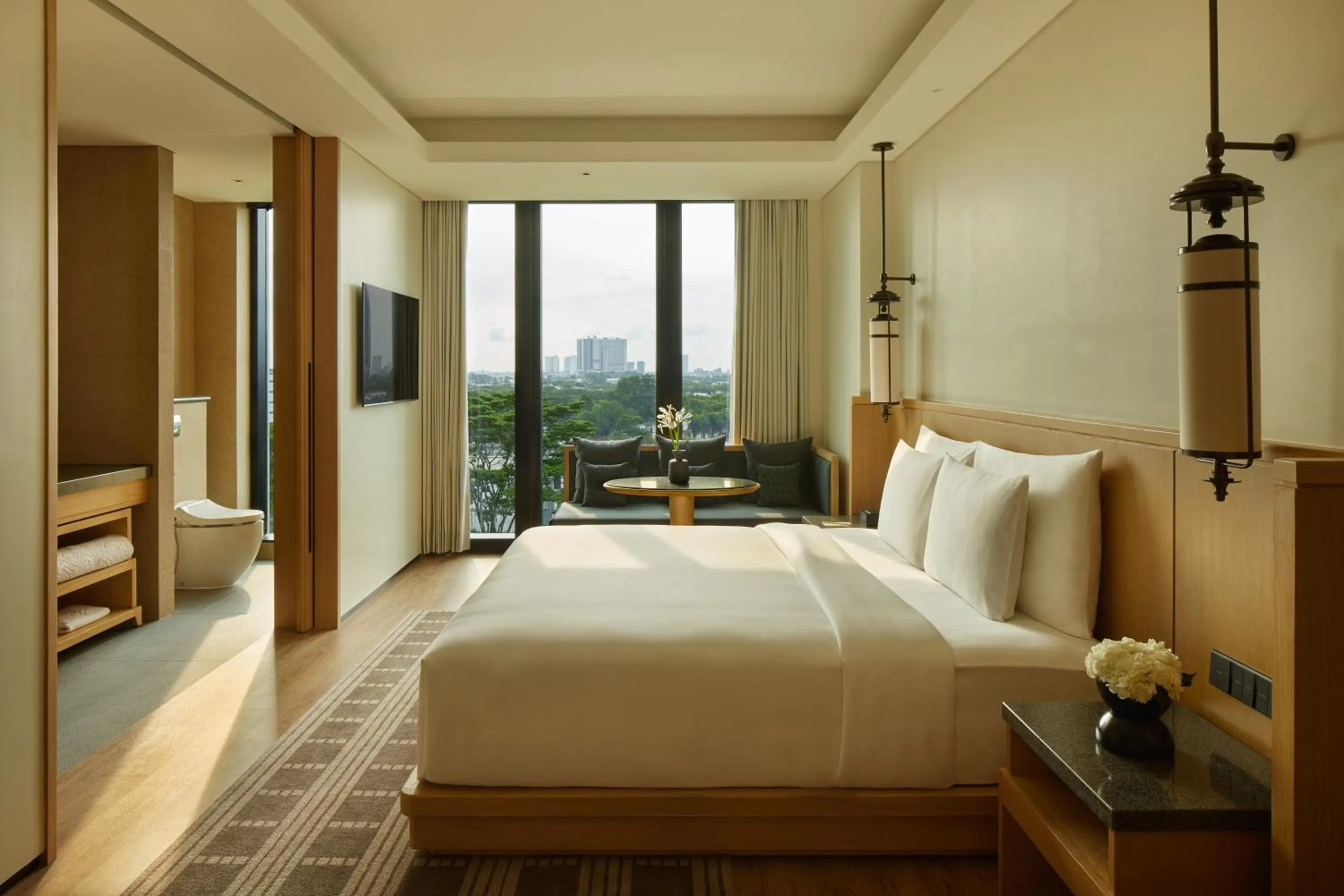 Bedroom, Bed in Hotel Tentrem Jakarta
