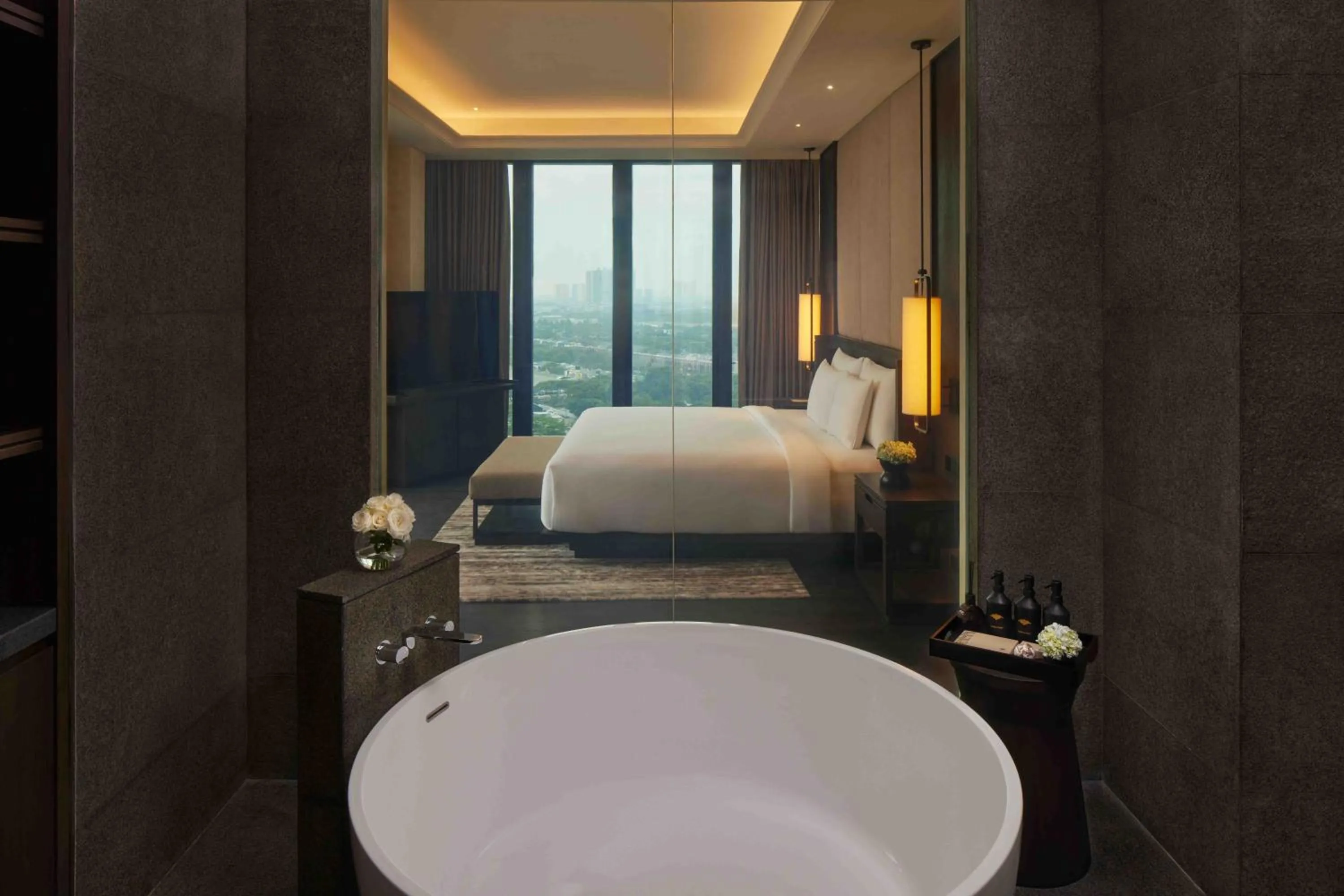 Bathroom, Bed in Hotel Tentrem Jakarta
