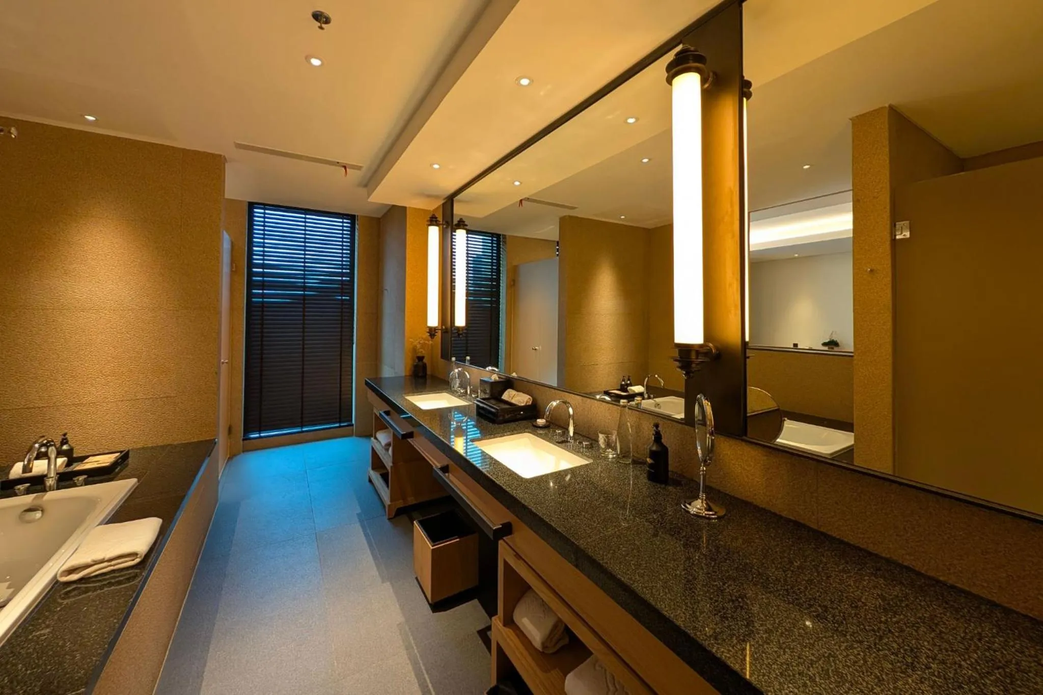 Bathroom in Hotel Tentrem Jakarta