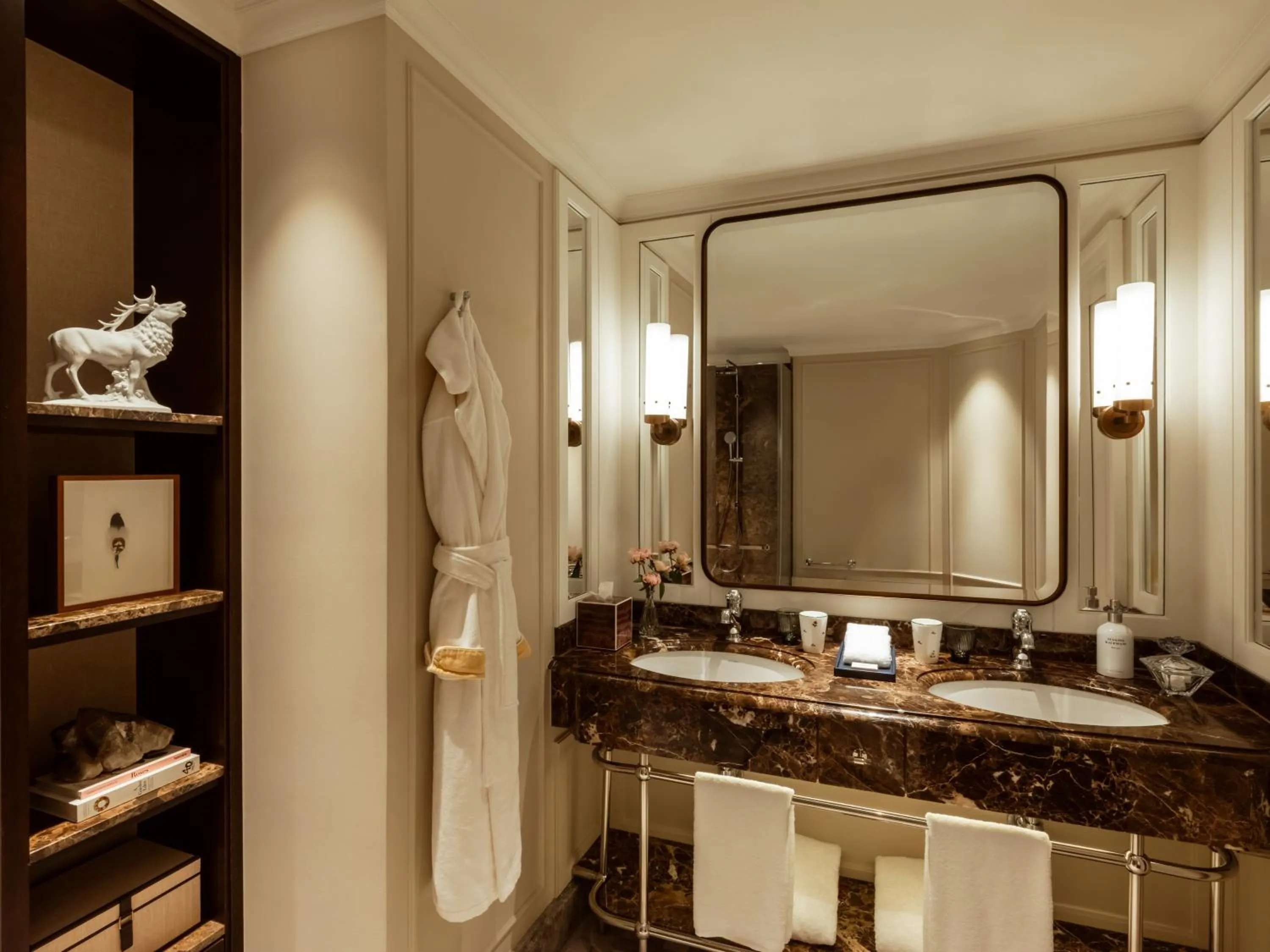 Shower in Rosewood Schloss Fuschl