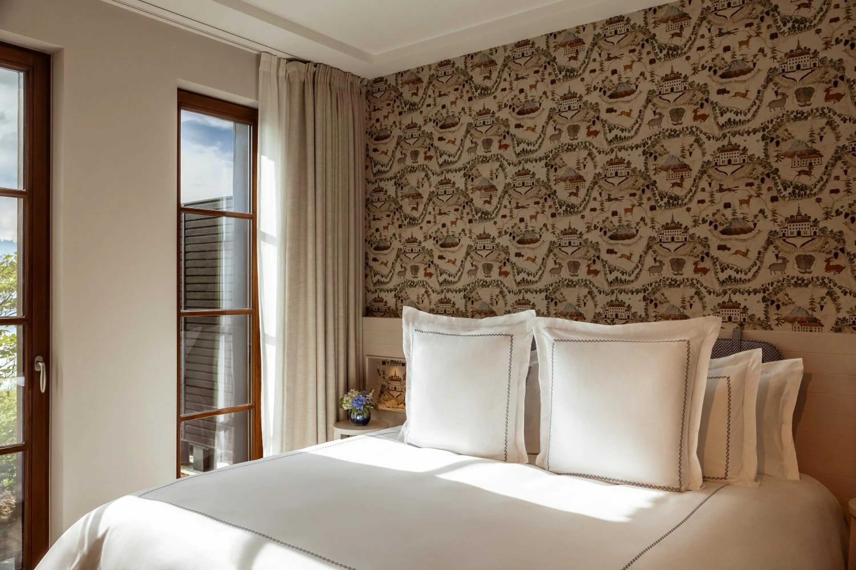 View (from property/room), Bed in Rosewood Schloss Fuschl