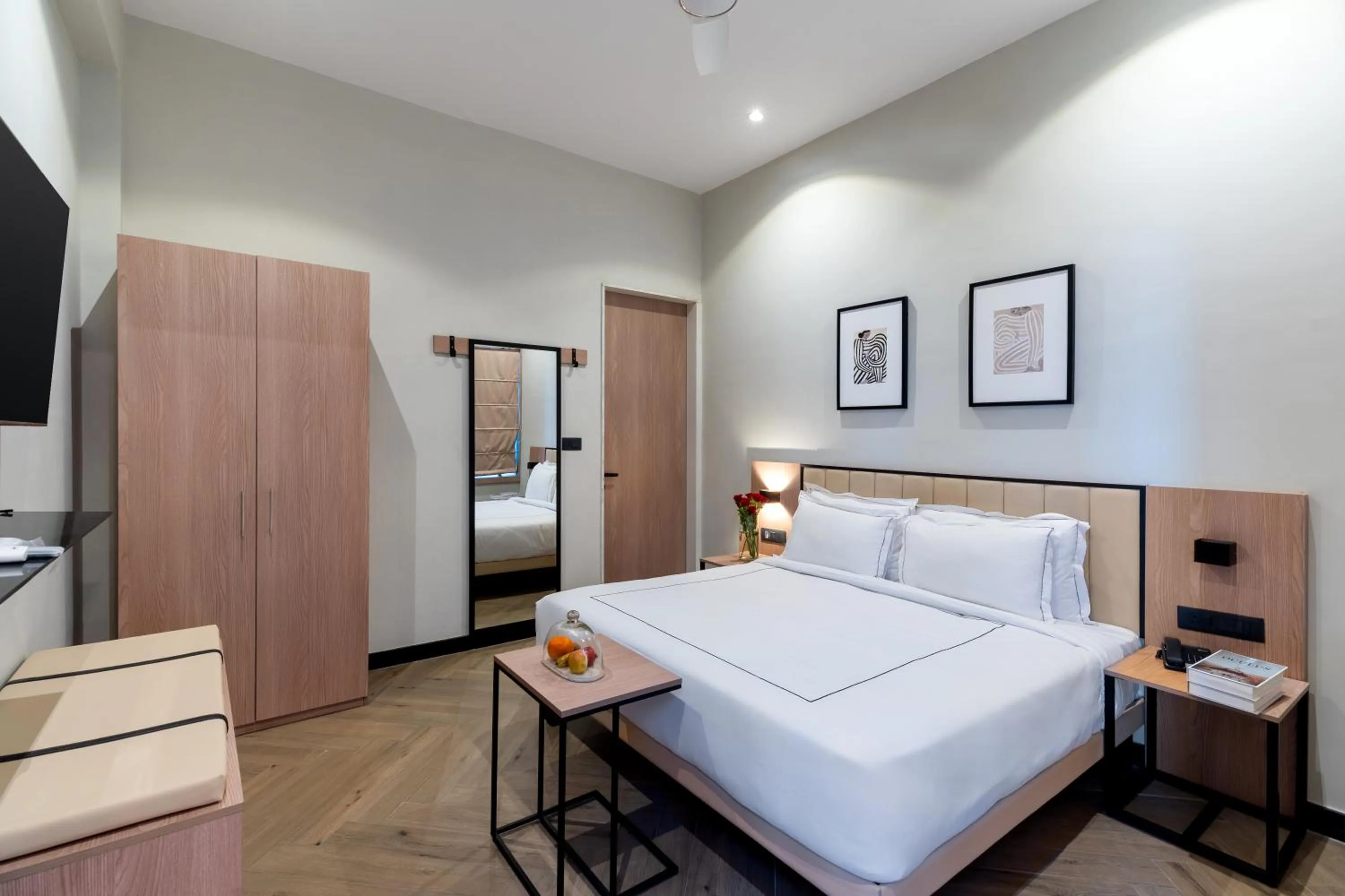 Bedroom, Bed in Blue Chip Stays - My Downtown Hotels