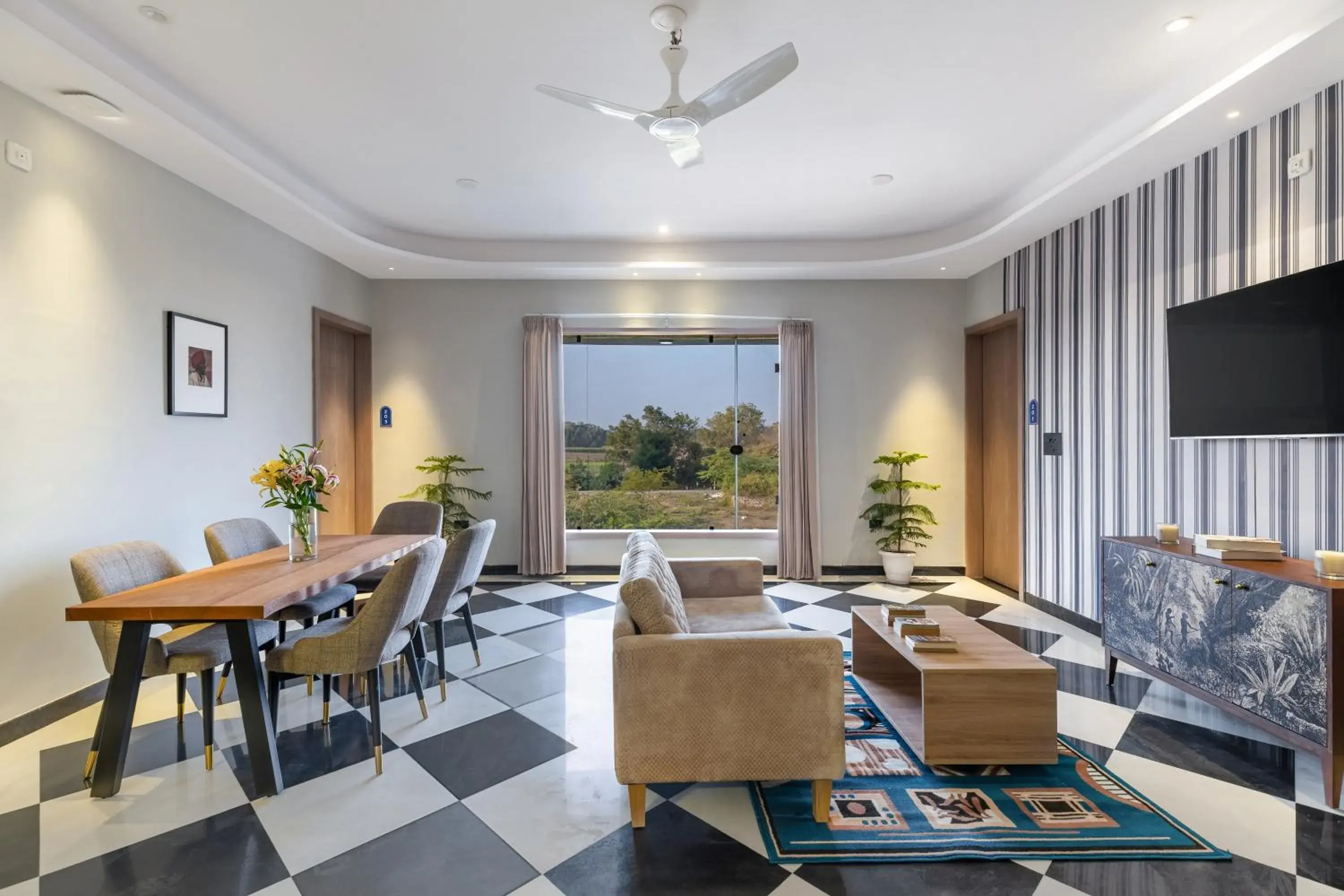 Evening entertainment in My Downtown - Hotel Blue Chip Udaipur Evening entertainment in My Downtown - Hotel Blue Chip Udaipur