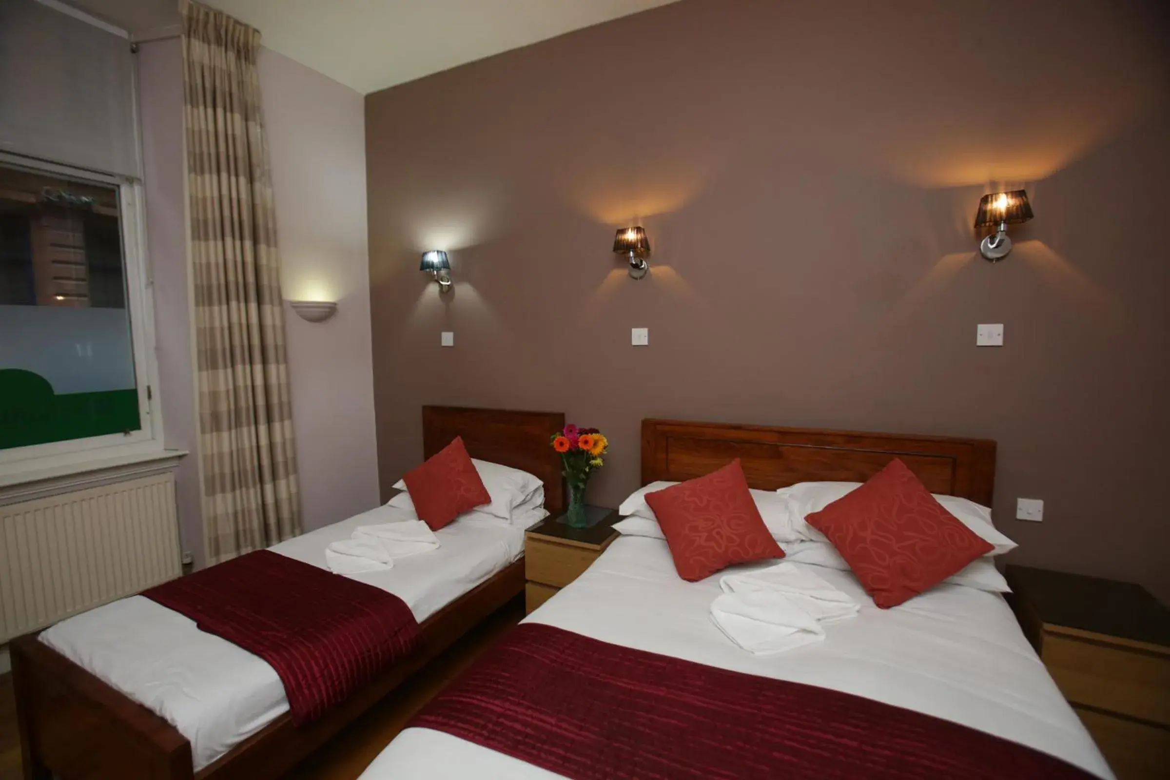 Family Room (3 Adults) in The Merchant City Inn Family Room (3 Adults) in The Merchant City Inn