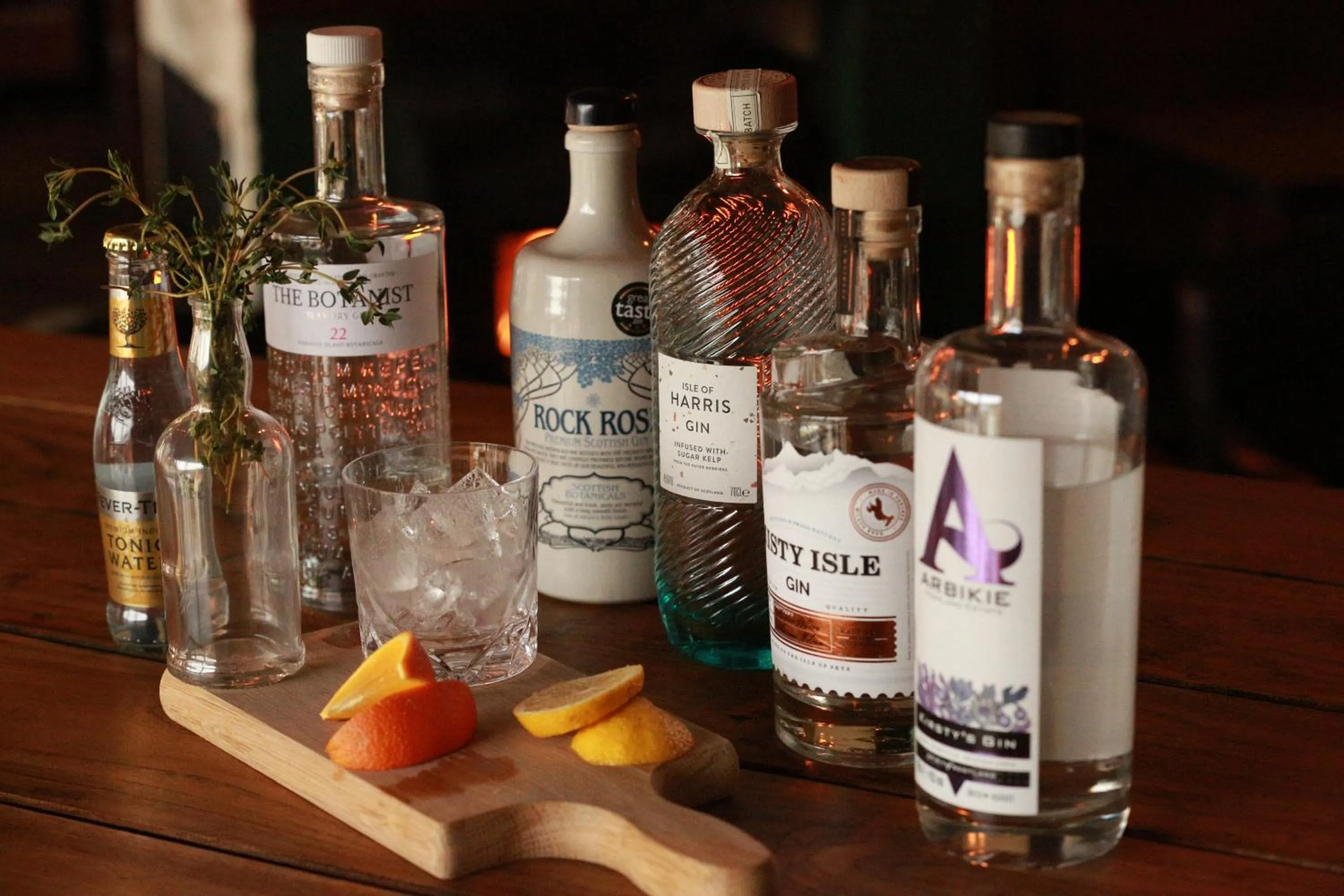 Lounge or bar in MacDonald Hotel & Cabins