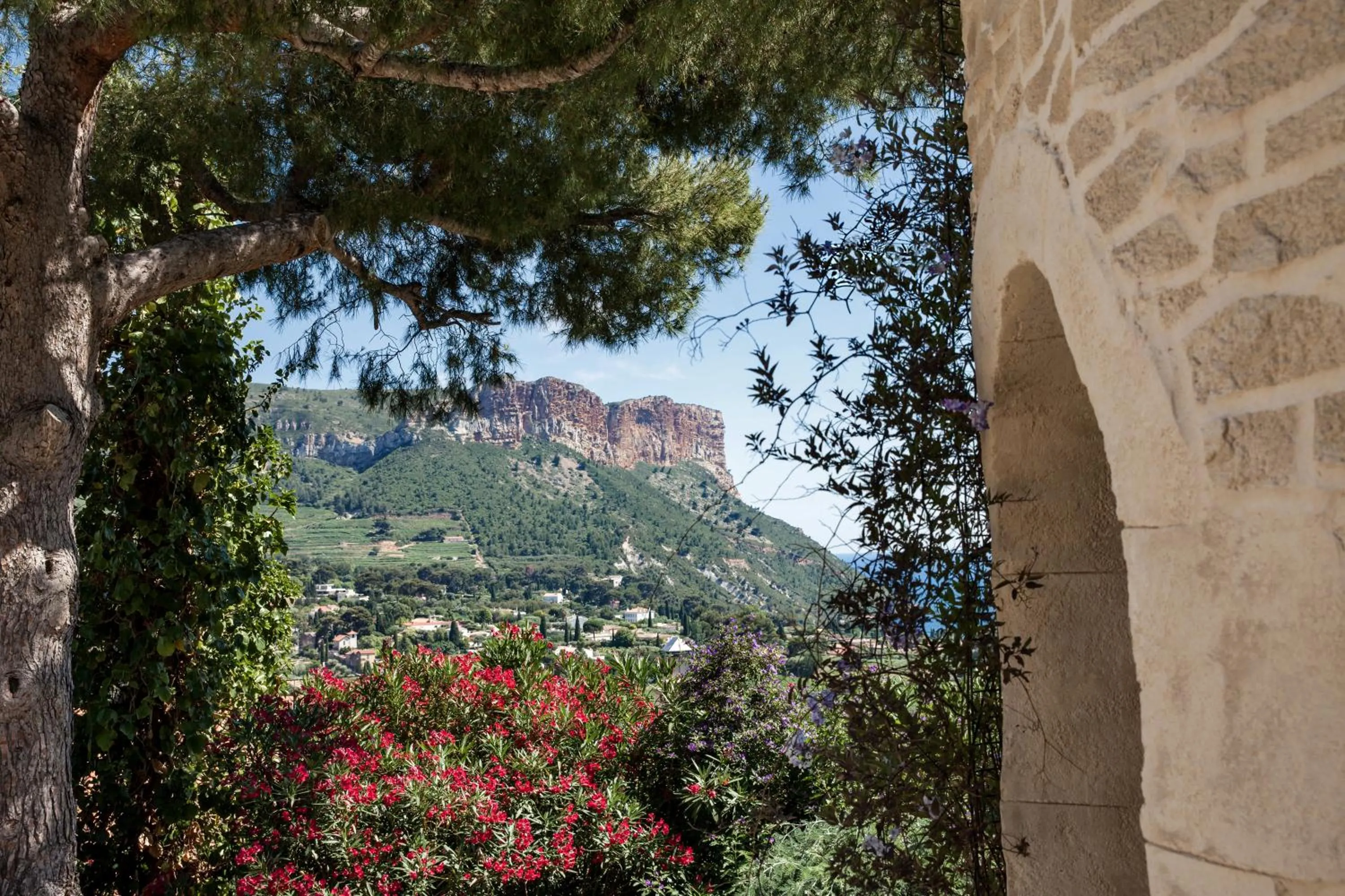 La Demeure Insoupçonnée