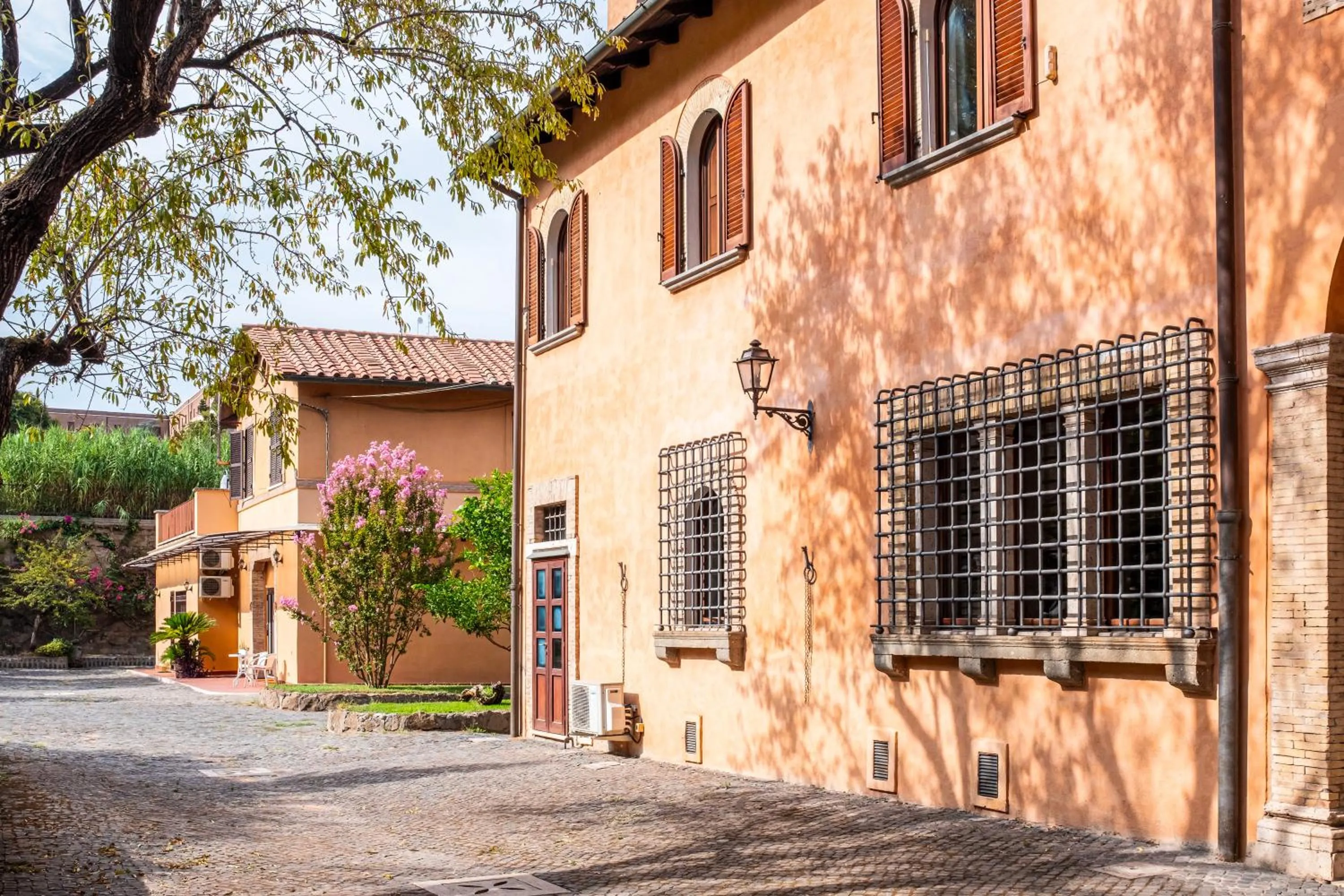 Property building in Villa Alberici