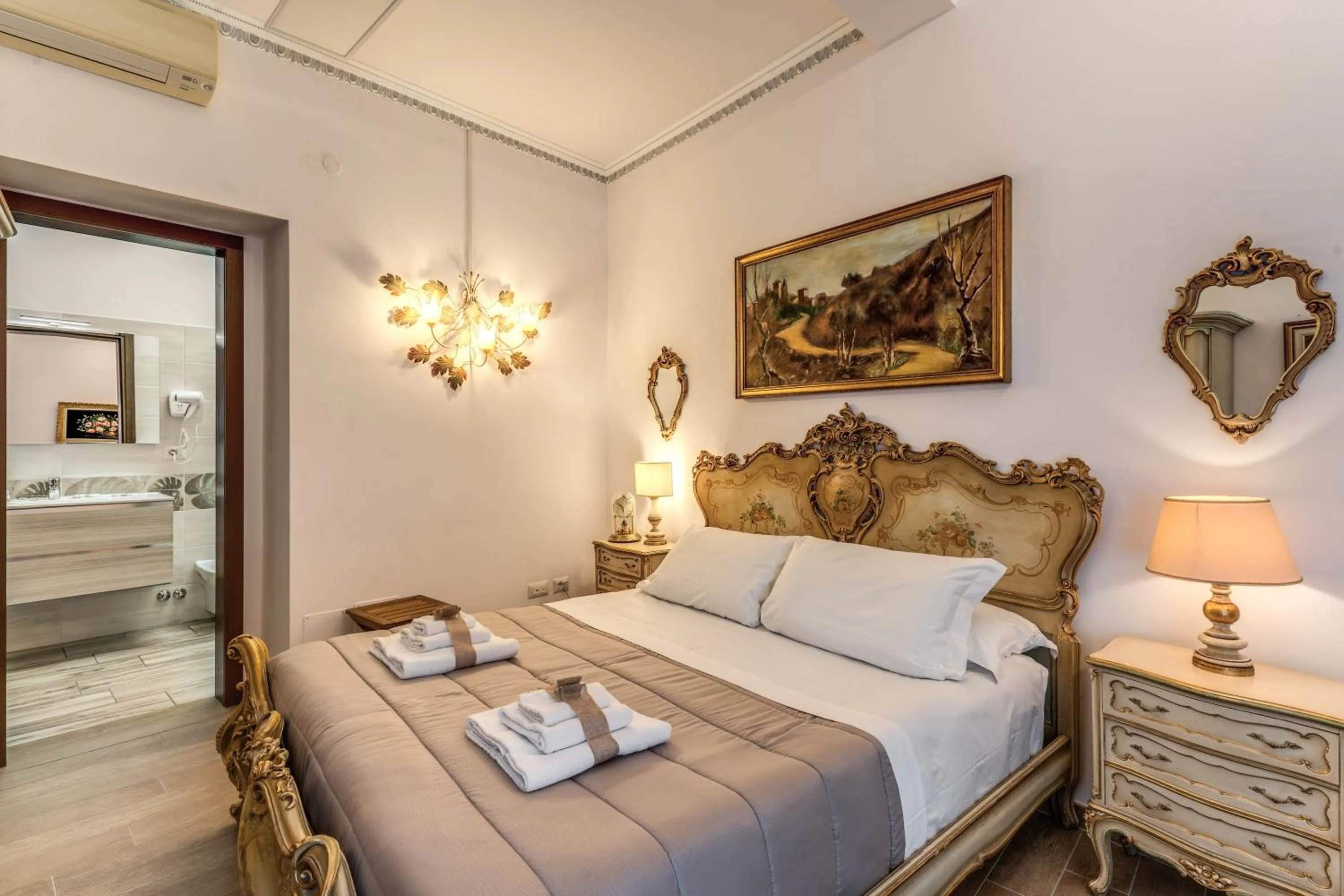 Bathroom, Bed in Villa Alberici