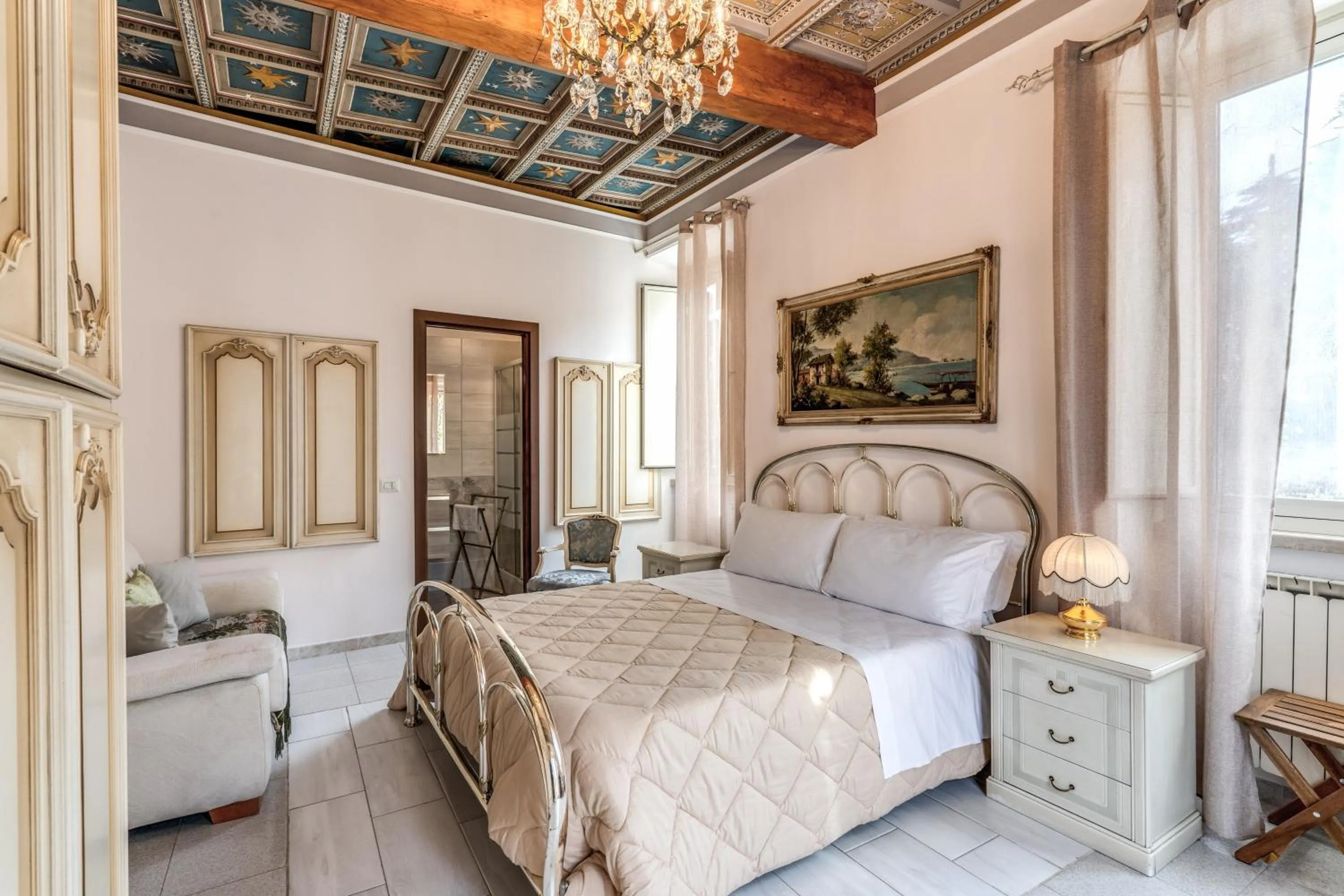 Bathroom, Bed in Villa Alberici