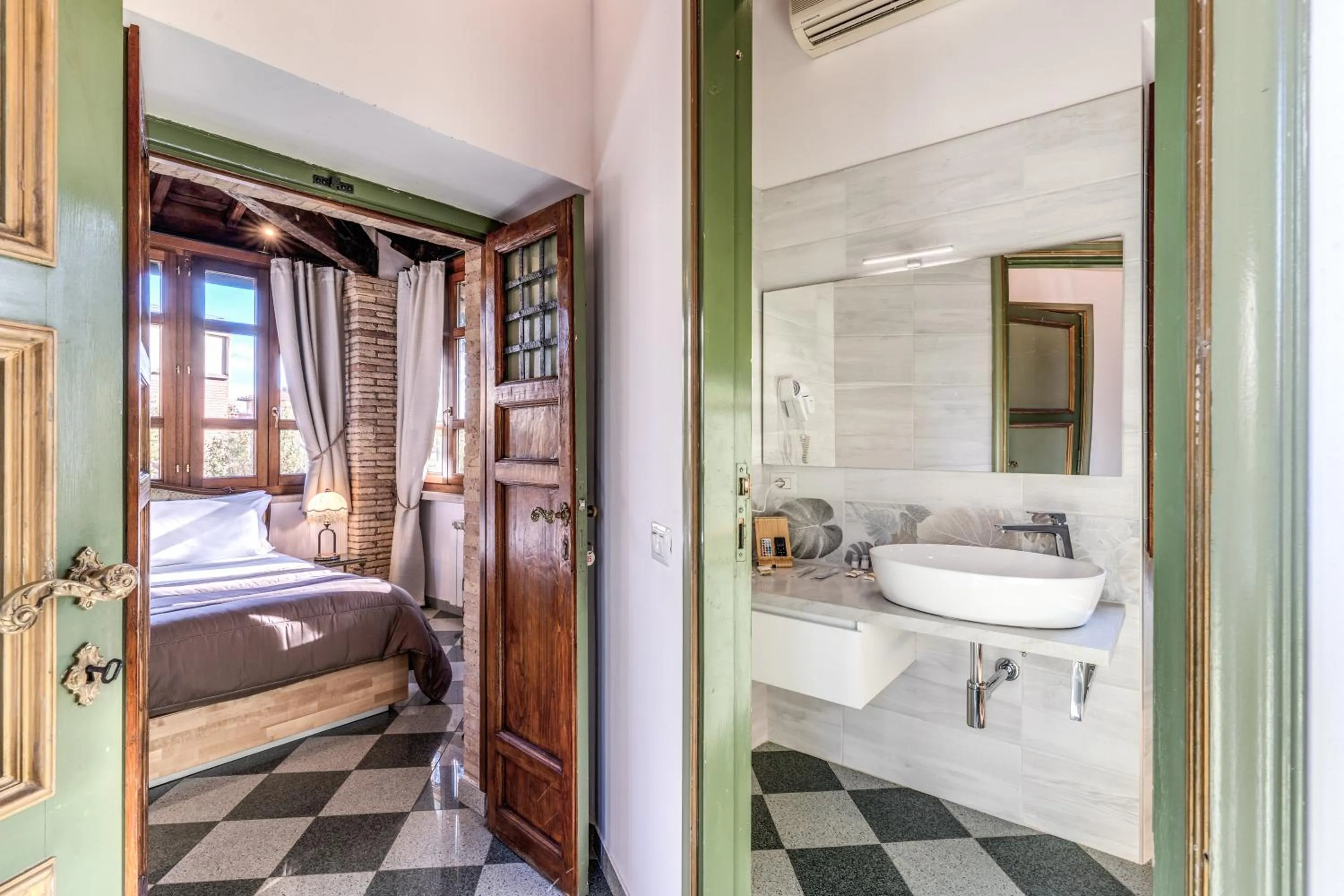 Shower, Bed in Villa Alberici