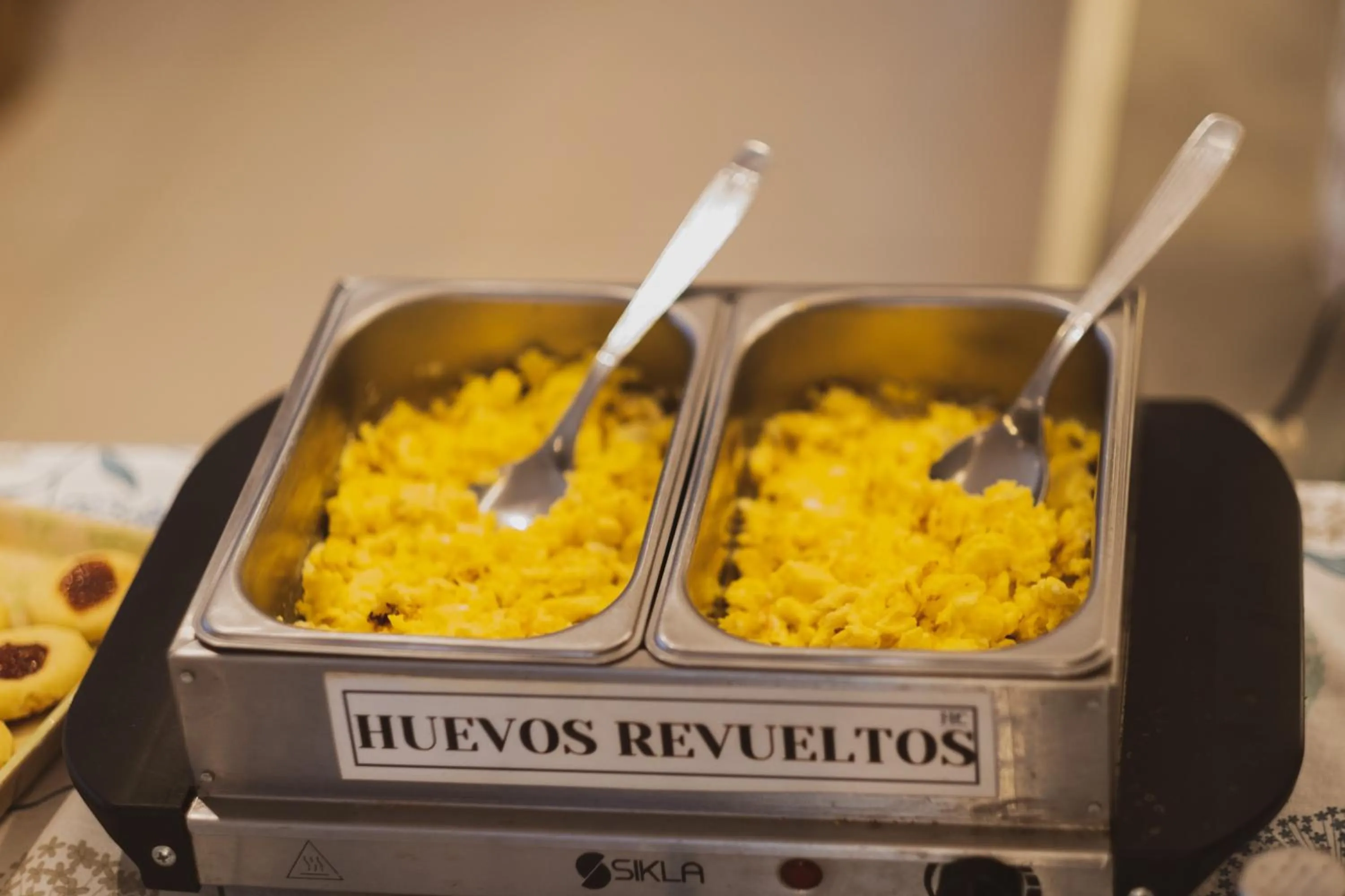 Buffet breakfast in Hotel Caseros Salta