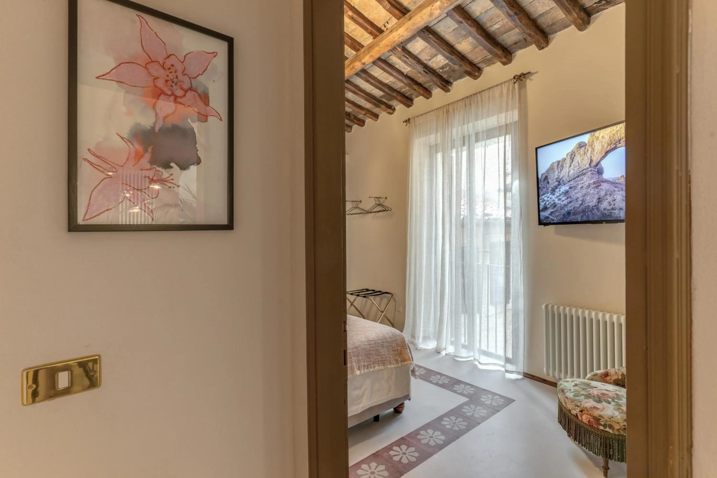 Decorative detail, Bed in Residenza Brama - Art ApartHotel