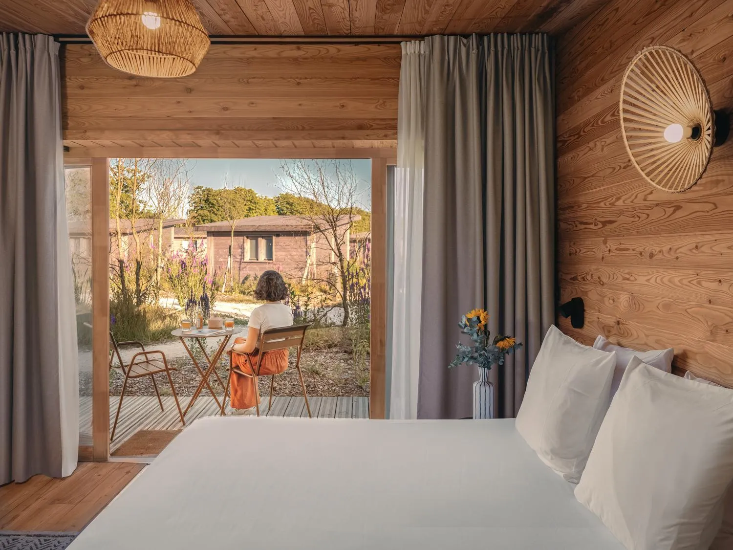 Bed in Hôtel le Bout du Parc de Versailles