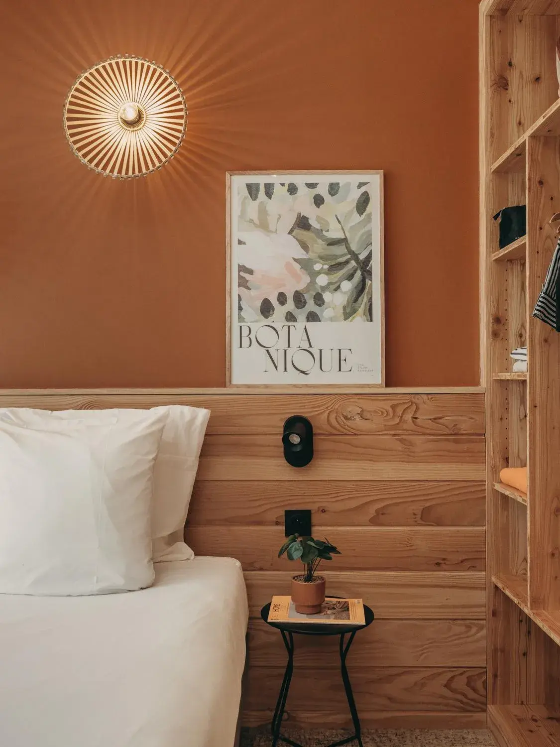 Bed in Hôtel le Bout du Parc de Versailles Bed in Hôtel le Bout du Parc de Versailles