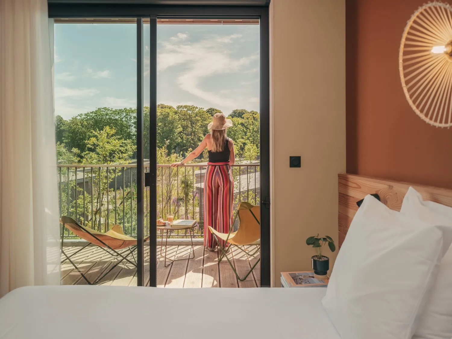 Bed in Hôtel le Bout du Parc de Versailles