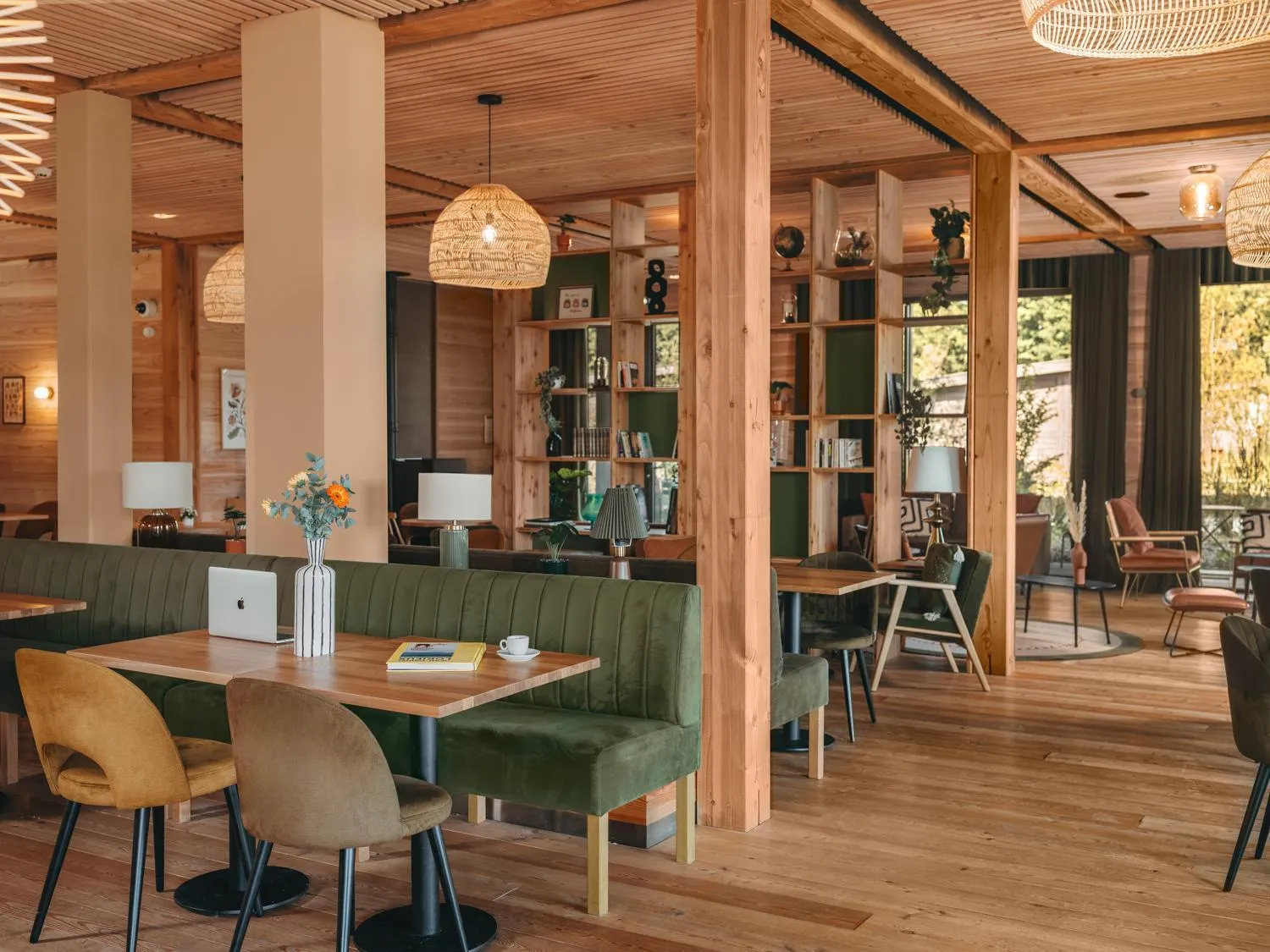 Restaurant/places to eat in Hôtel le Bout du Parc de Versailles