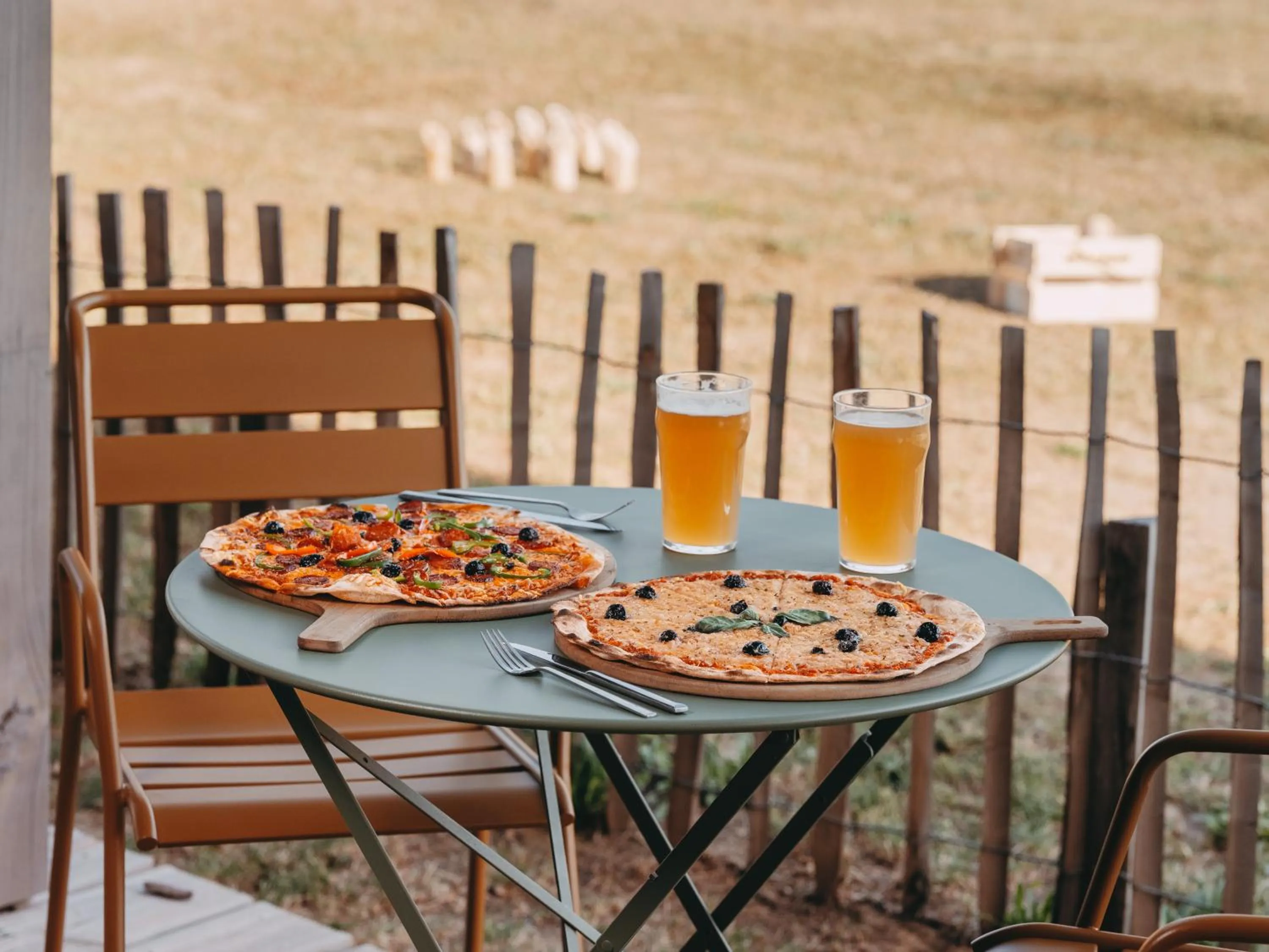 Restaurant/places to eat in Hôtel le Bout du Parc de Versailles
