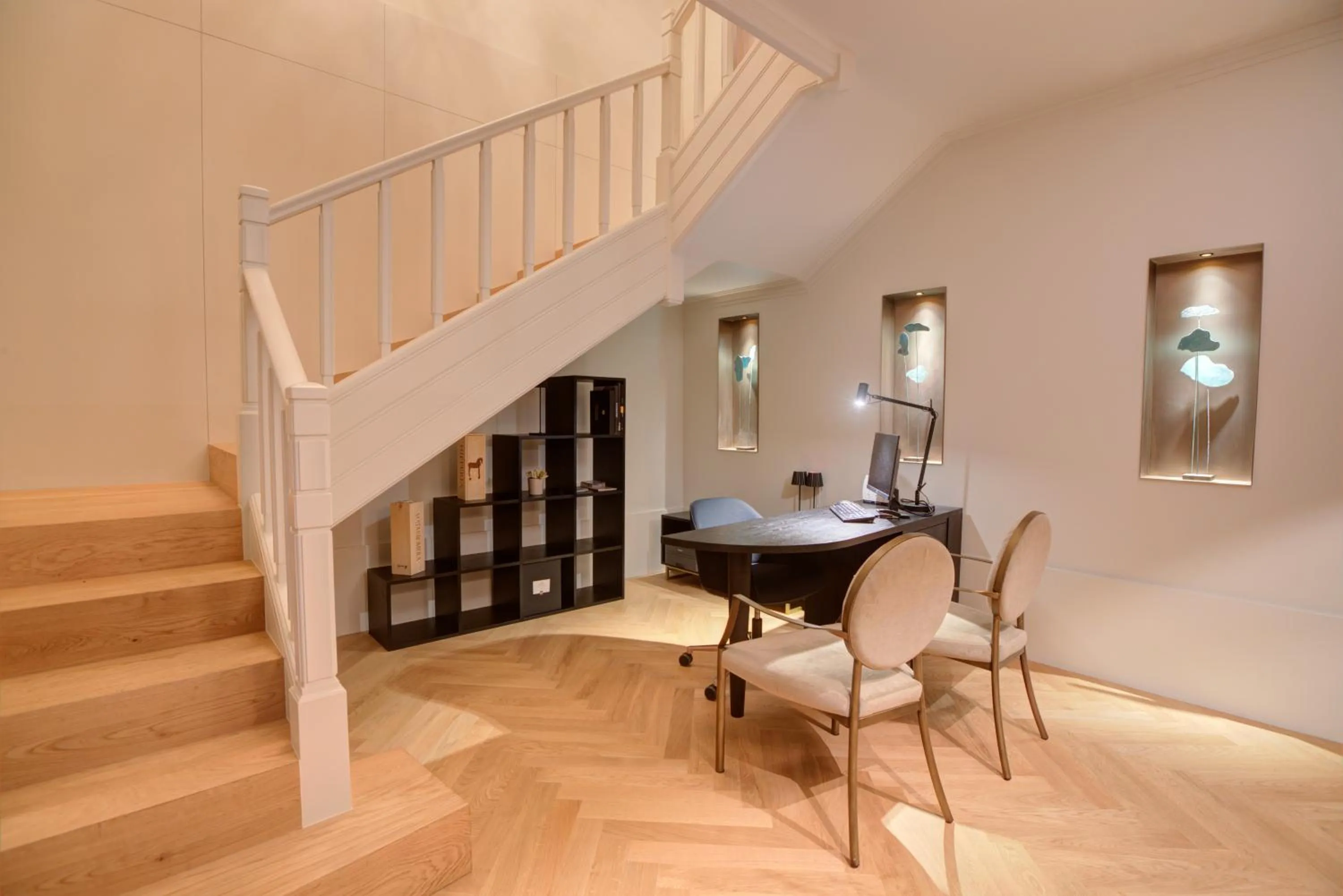 Seating area in Palatial Suites