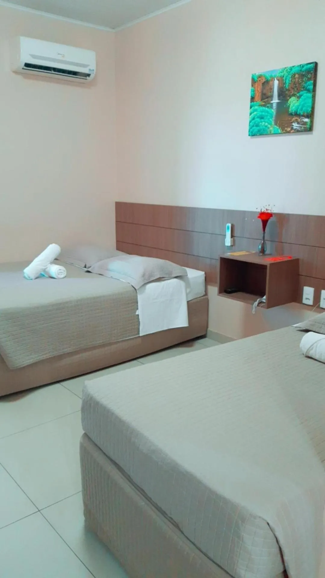 HOTEL CAROLINE