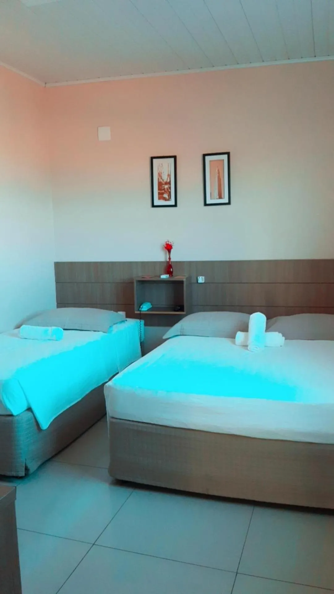 HOTEL CAROLINE