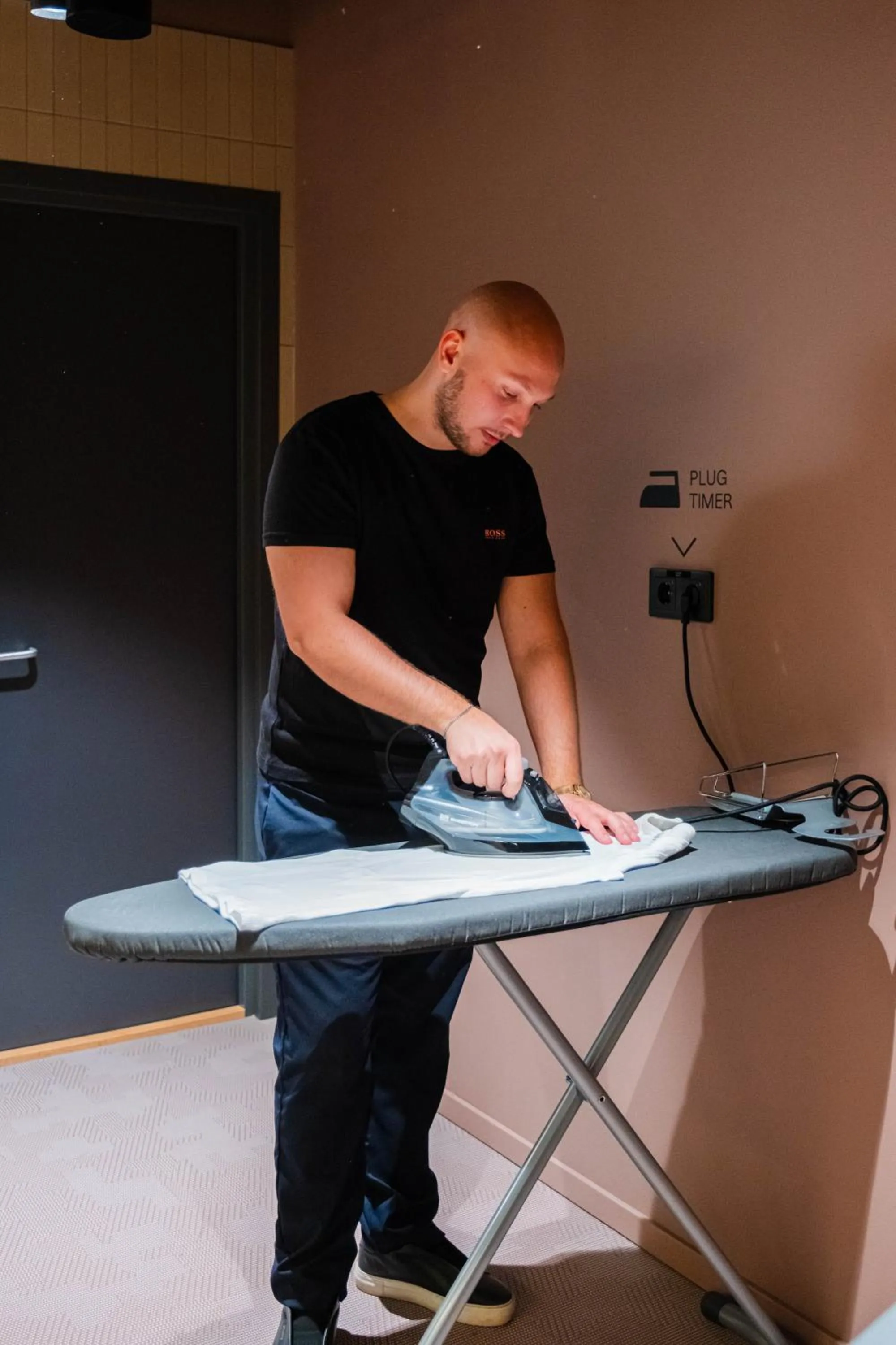 flat iron in Citybox Stockholm