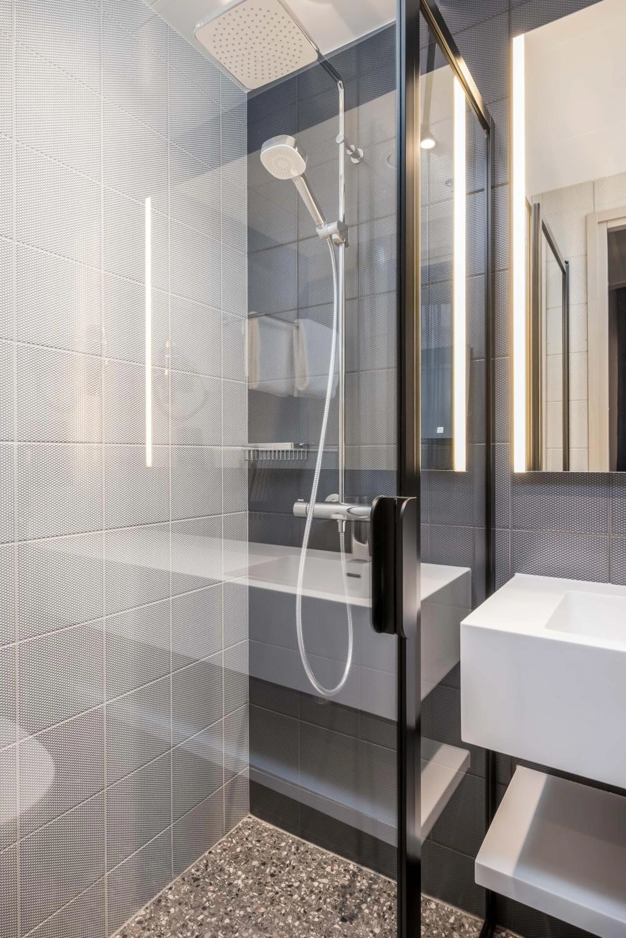 Shower in Citybox Stockholm