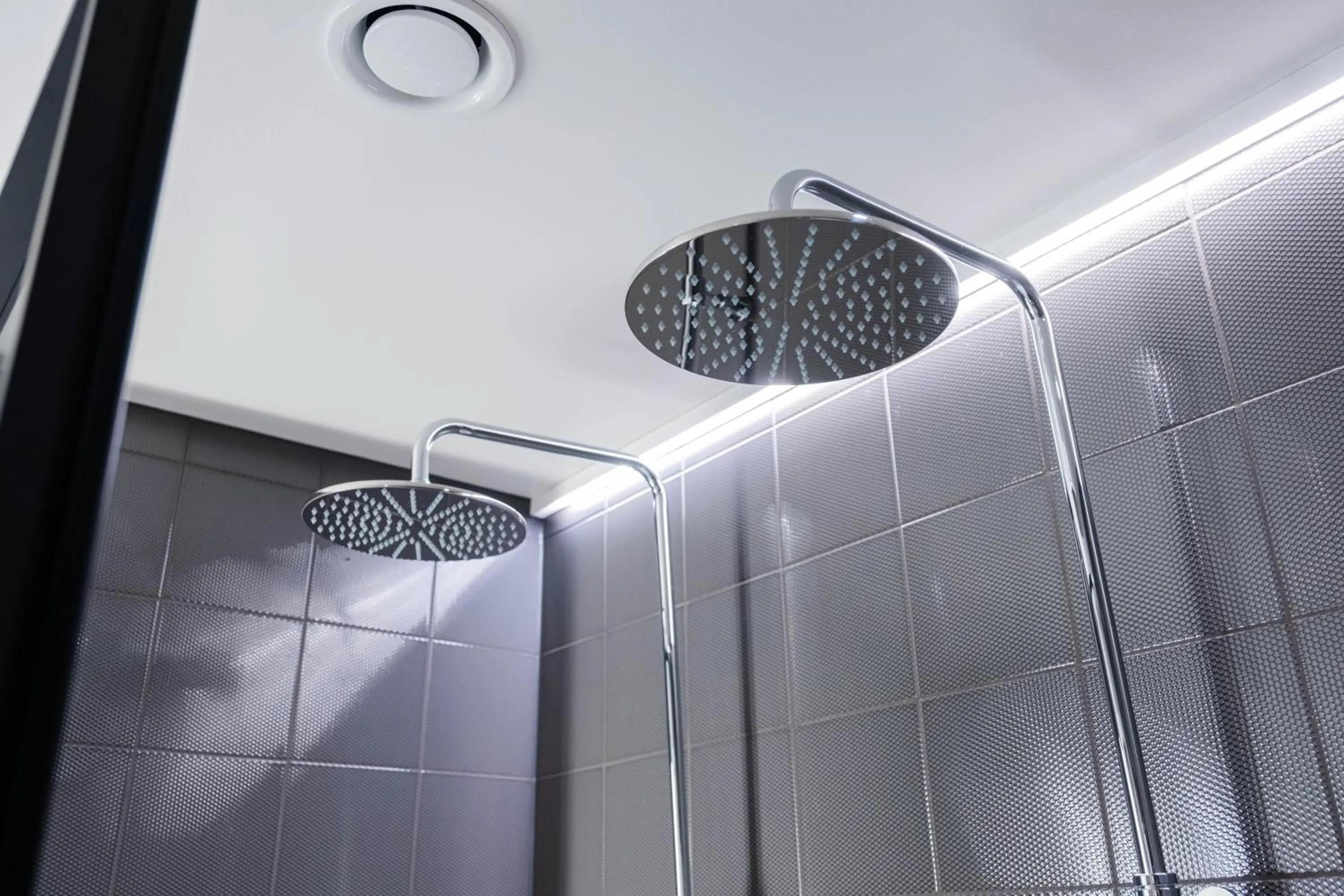 Shower in Citybox Stockholm