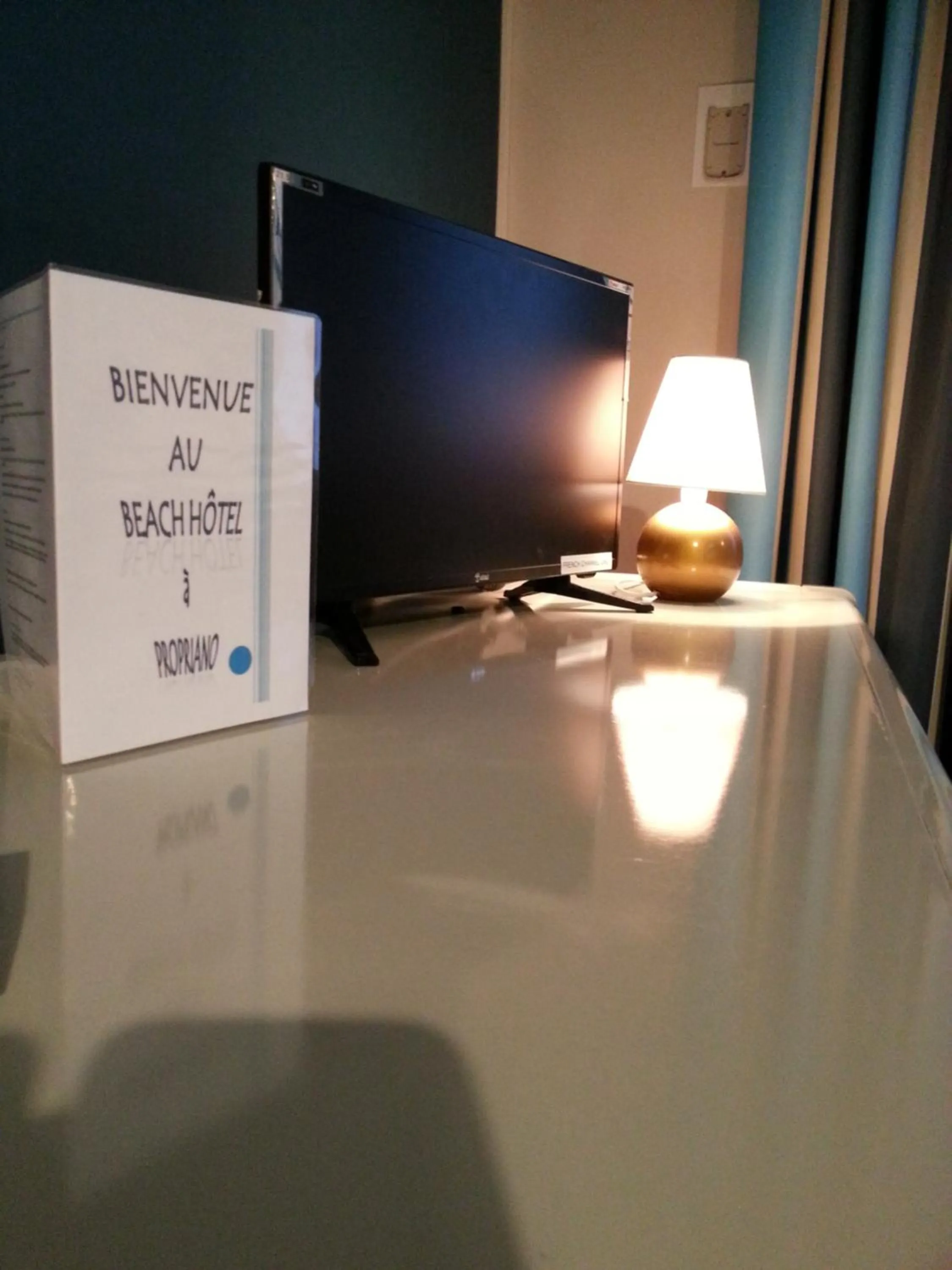 Bedroom in Hôtel Beach