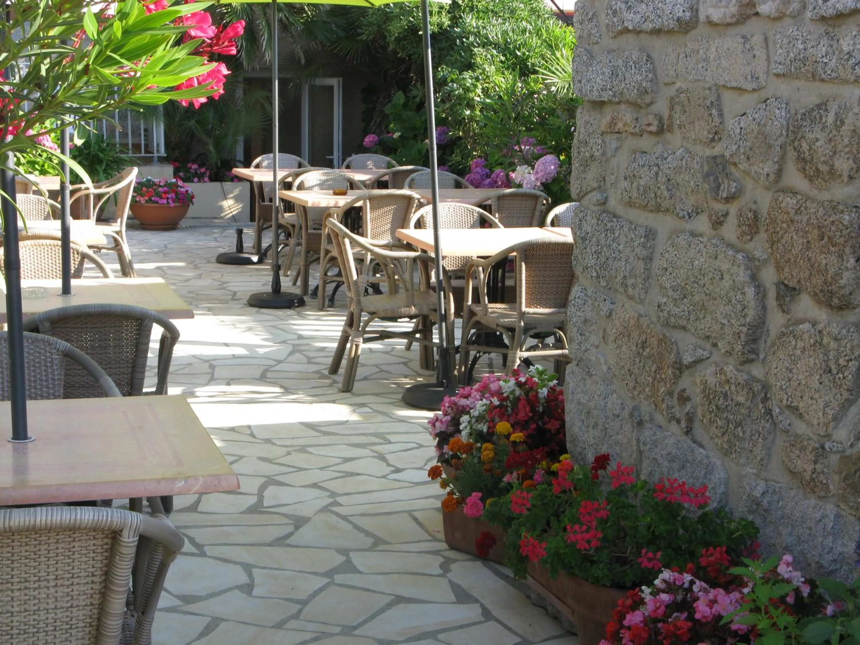 Patio in Hôtel Beach