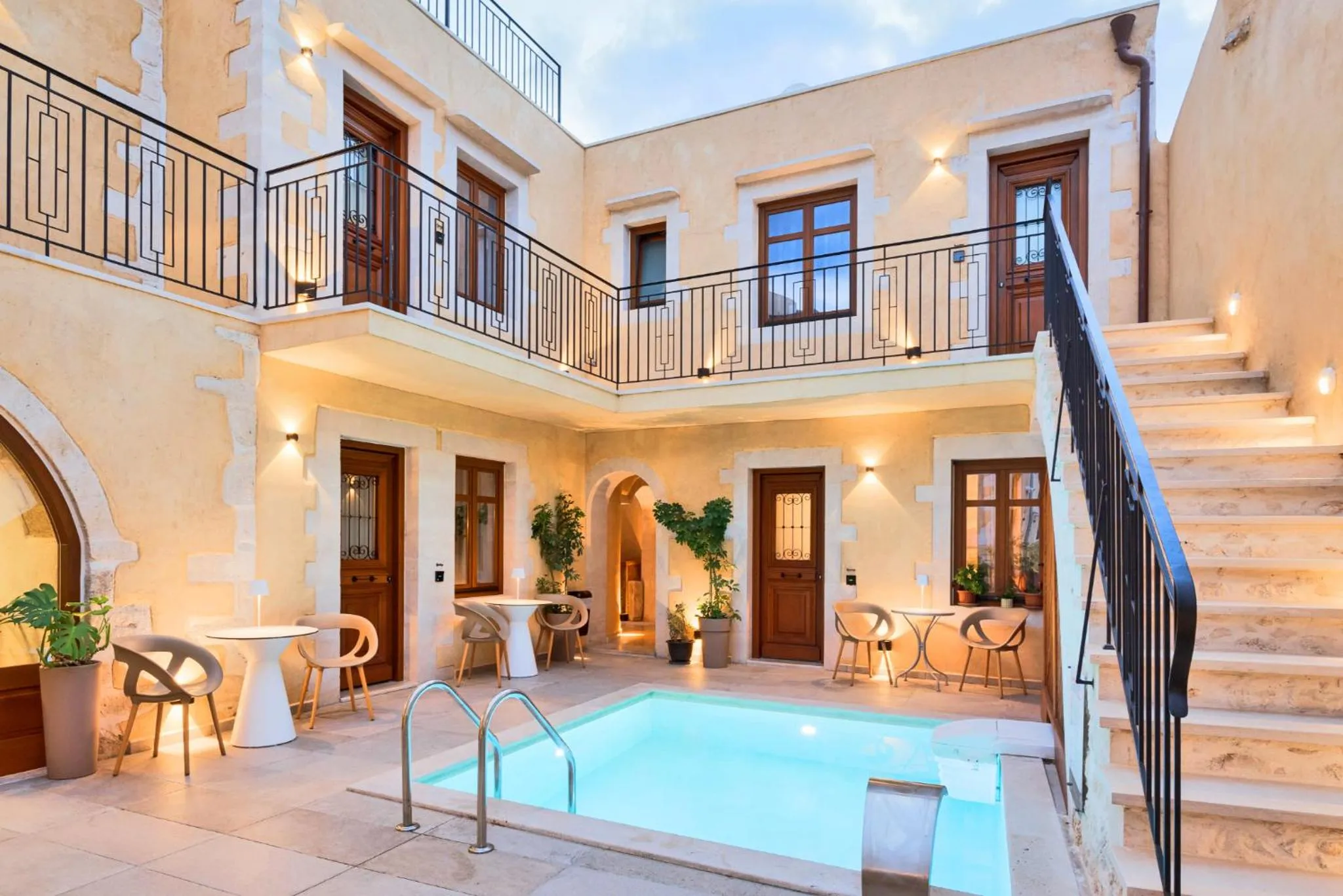 Property building in Mansio Boutique Hotel