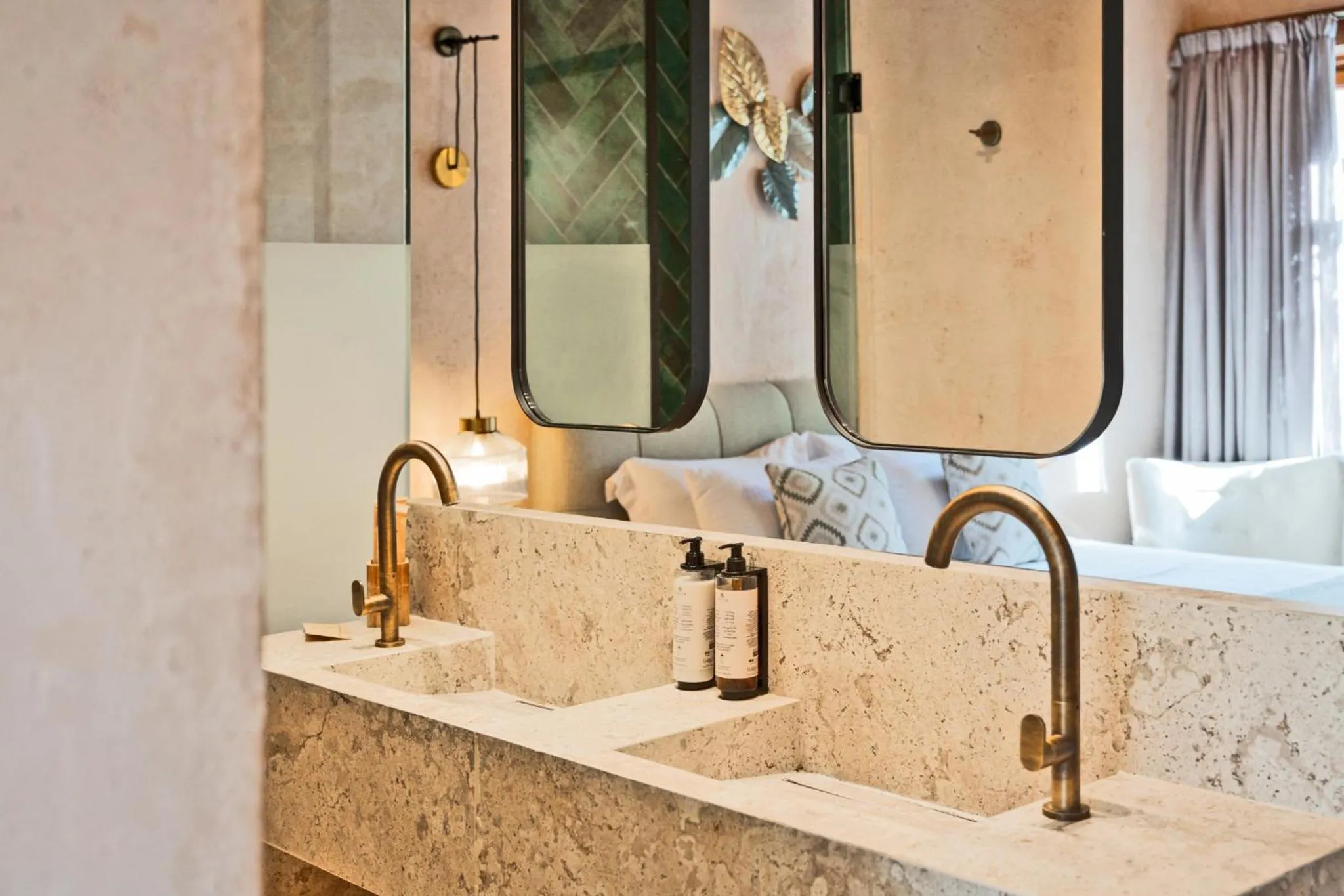 Bathroom in Mansio Boutique Hotel