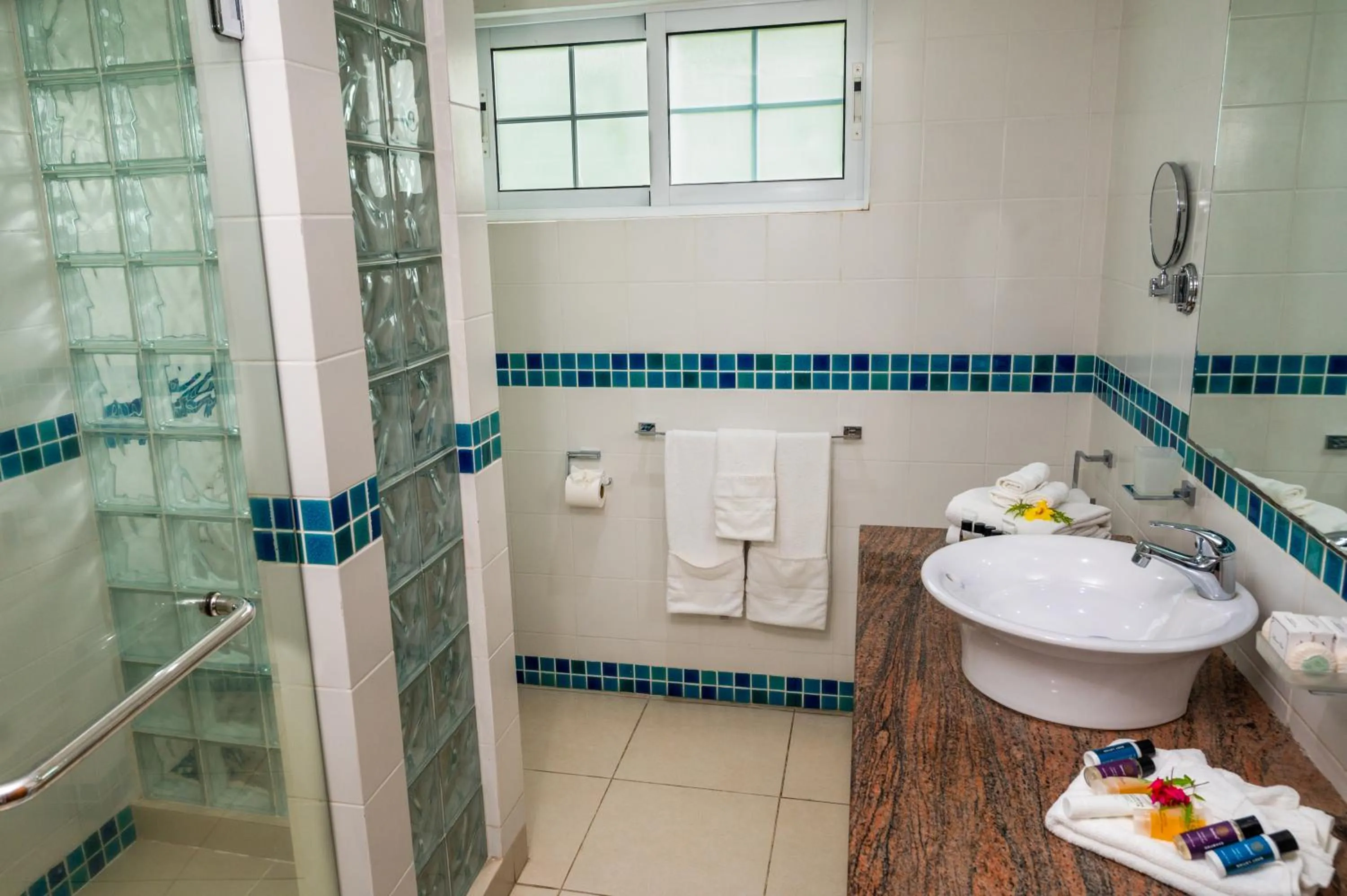 Bathroom in Acajou Beach Resort