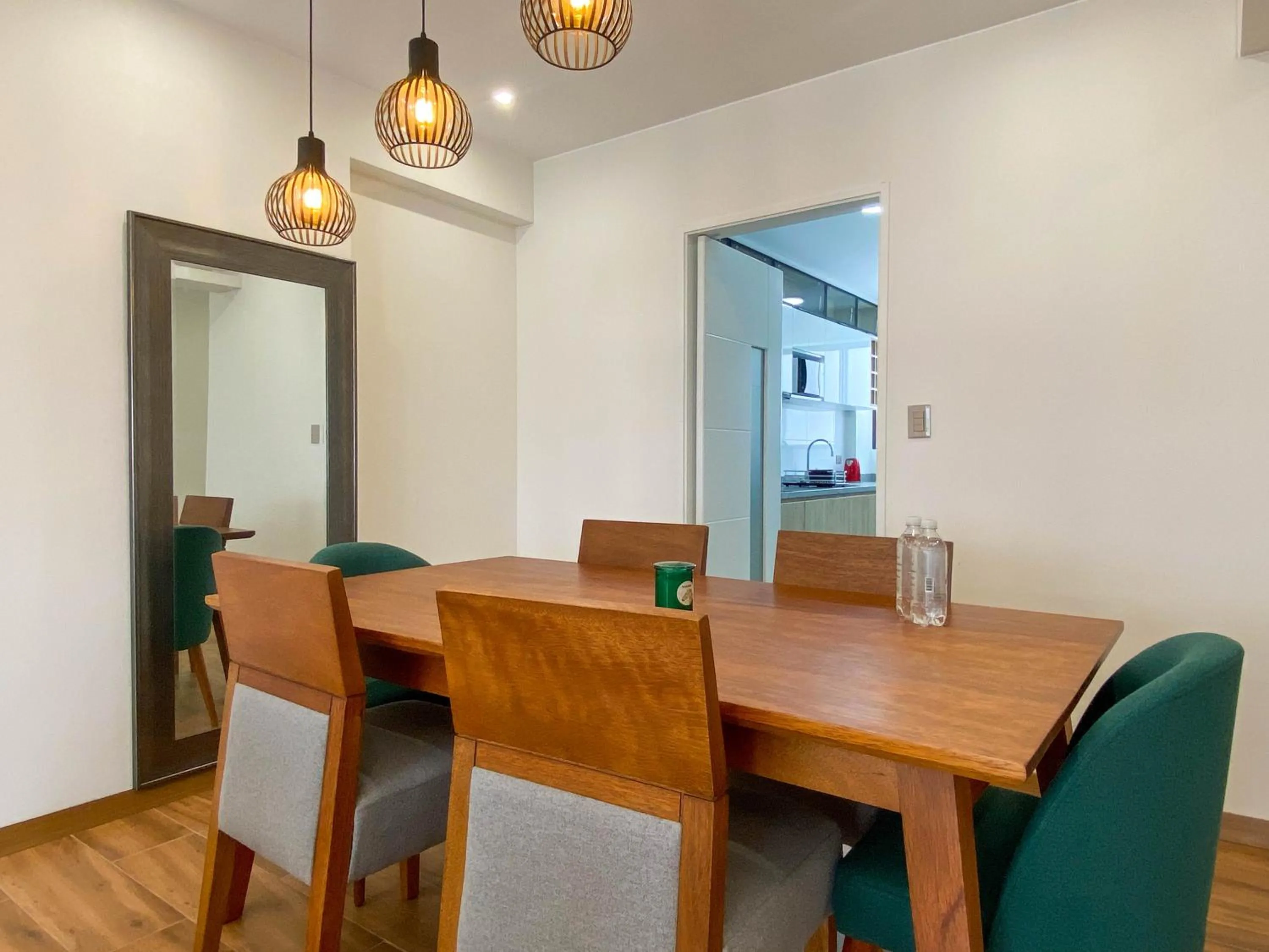 Dining area in Borgoño By Wynwood House