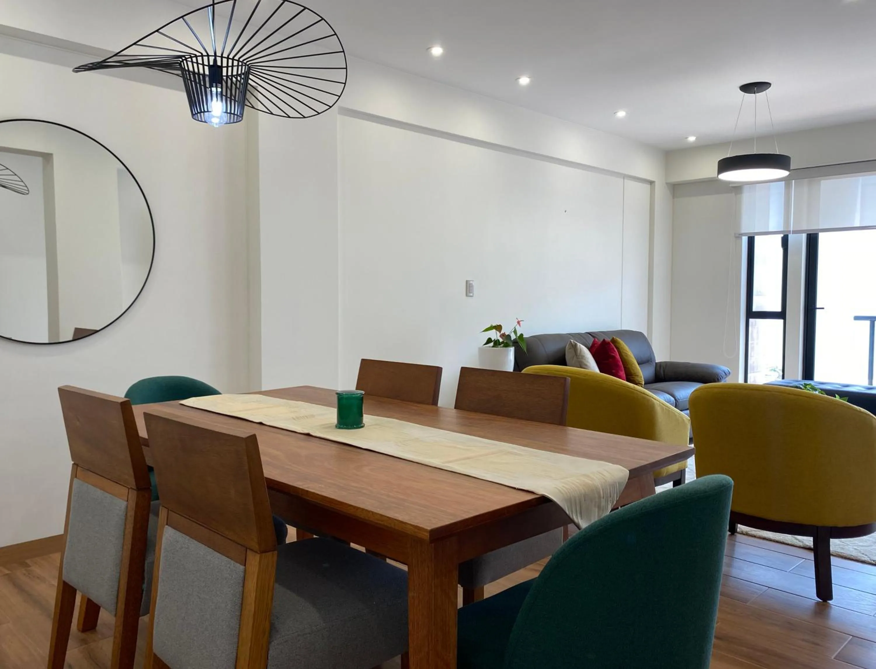 Dining area in Borgoño By Wynwood House