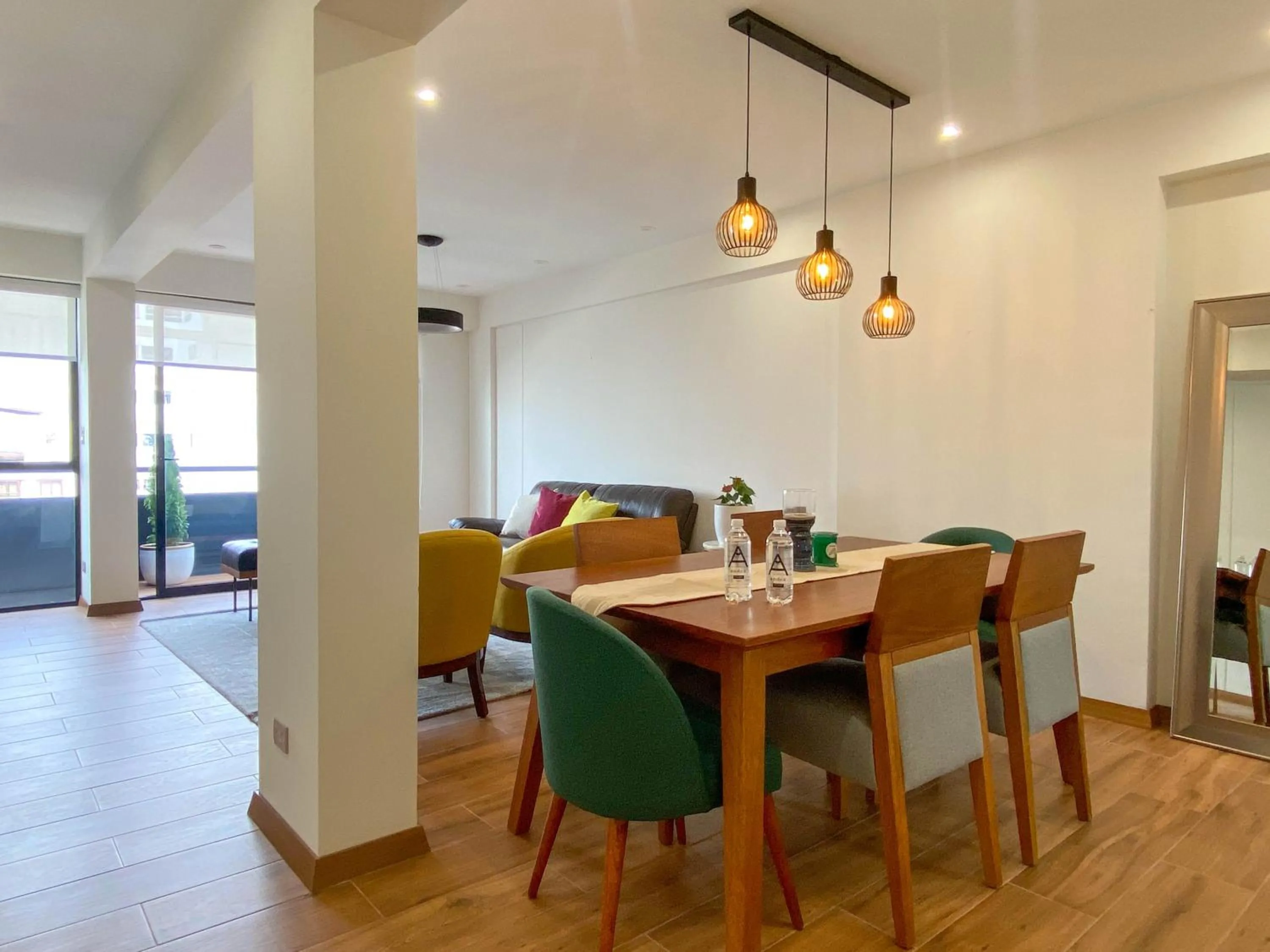 Dining area in Borgoño By Wynwood House