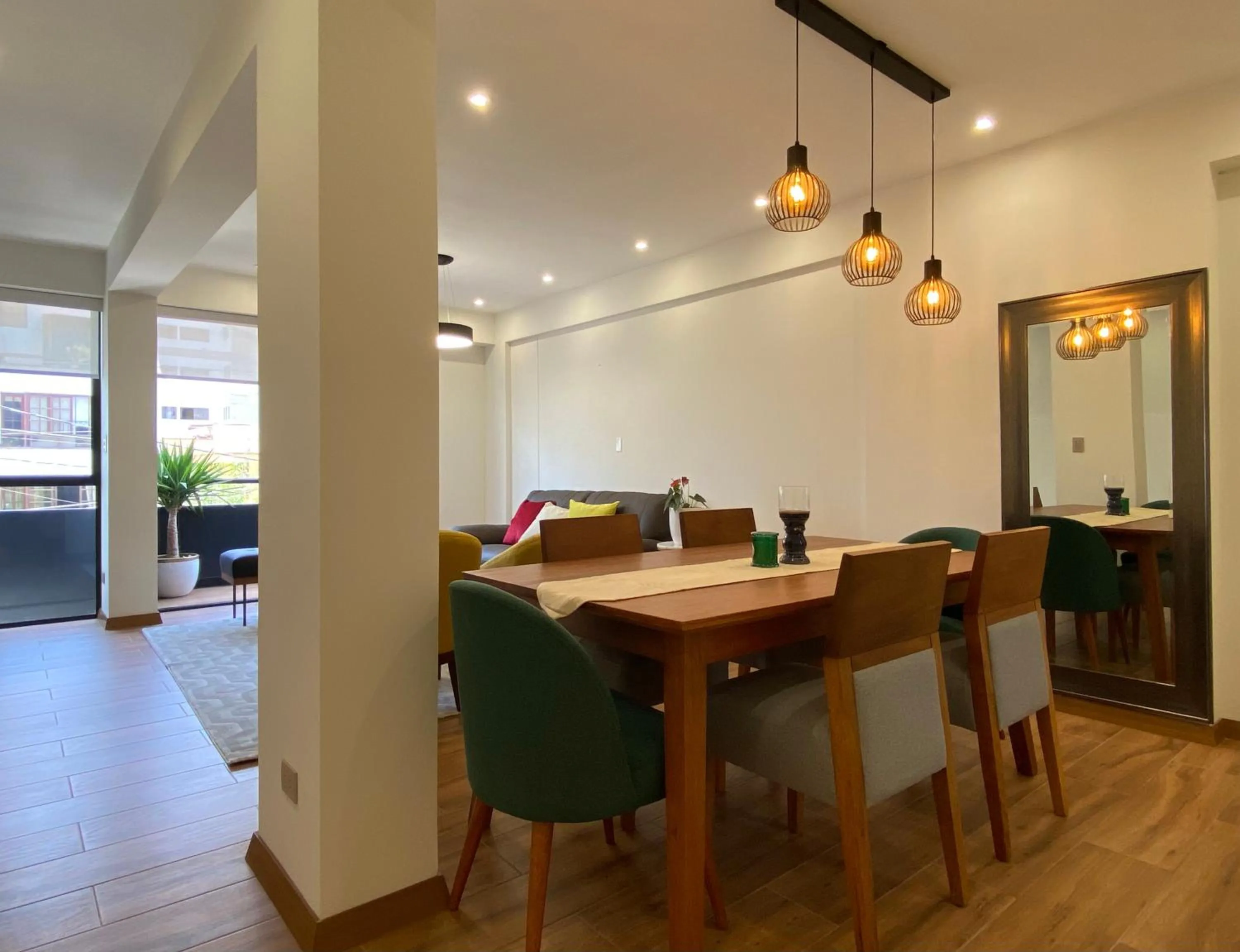 Dining area in Borgoño By Wynwood House