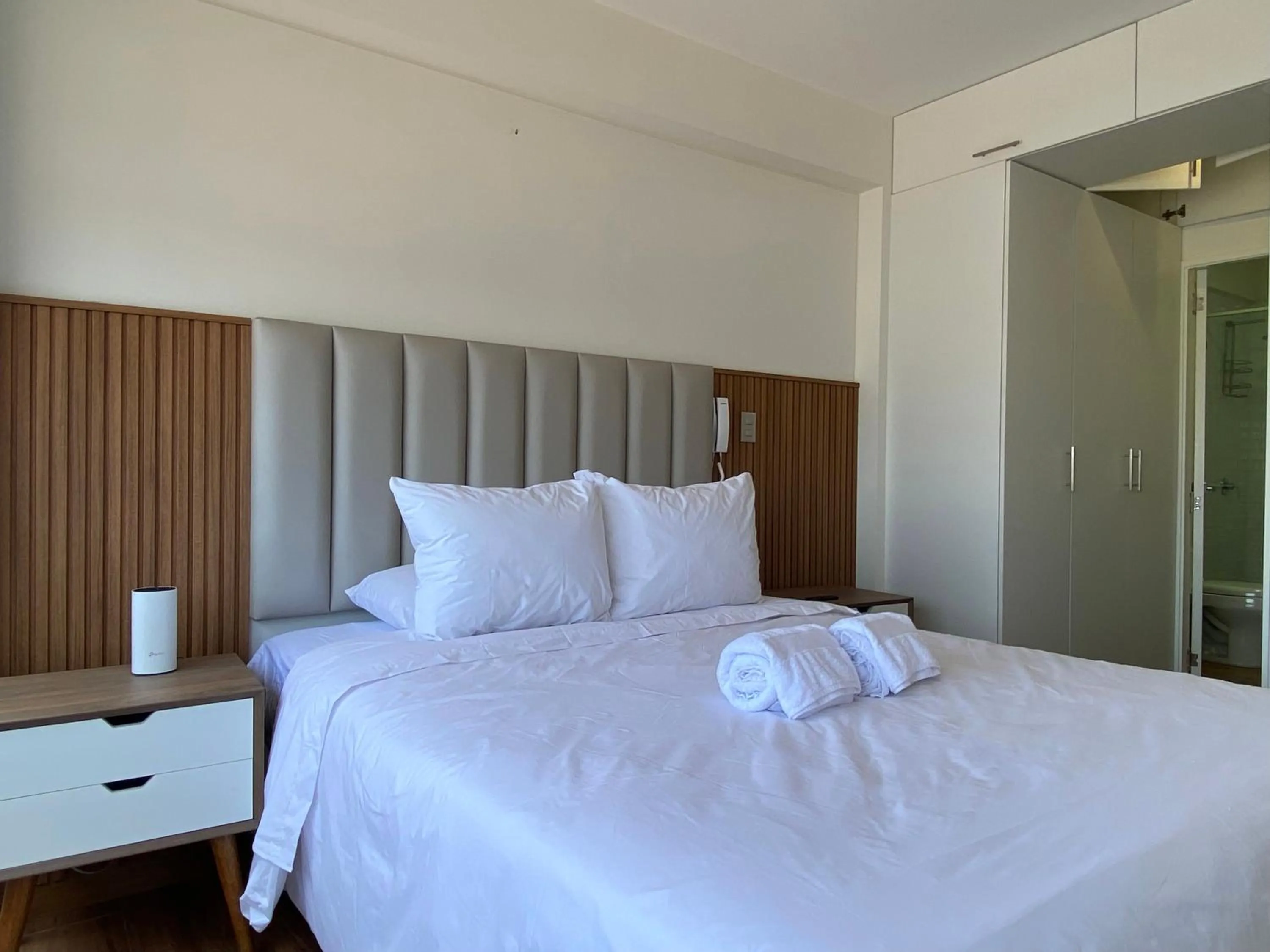 Bedroom, Bed in Borgoño By Wynwood House