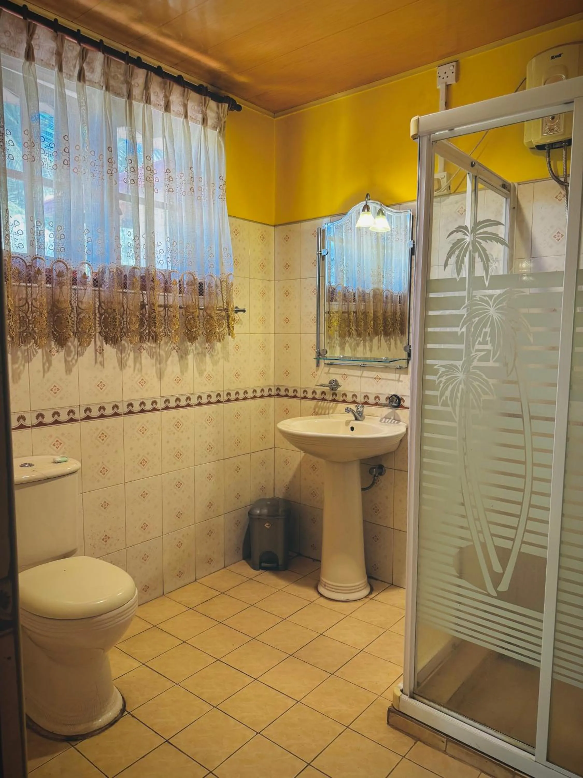 Shower in Mahaweli View Bungalow