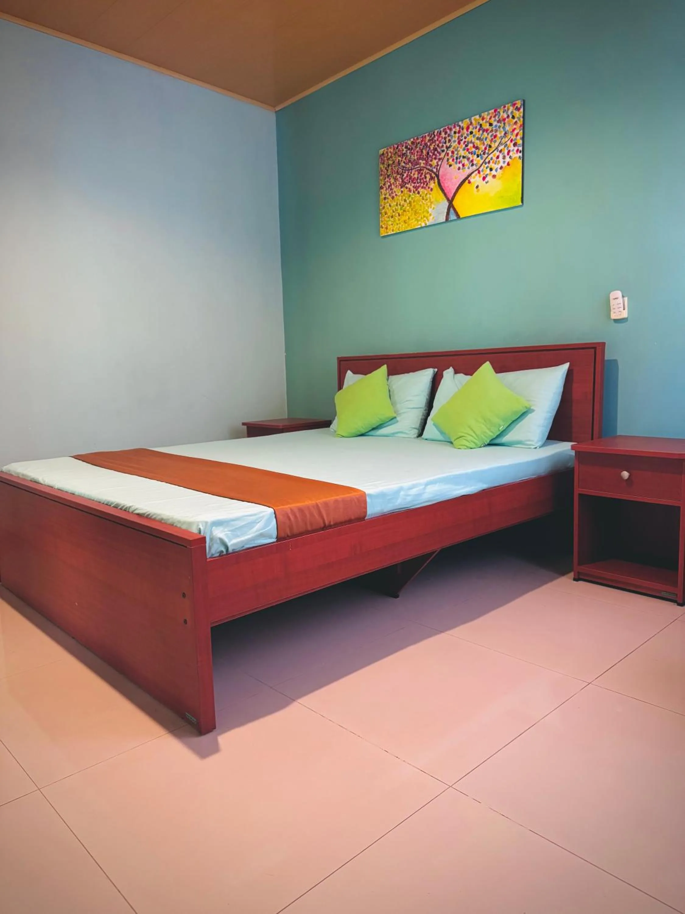 Bed in Mahaweli View Bungalow
