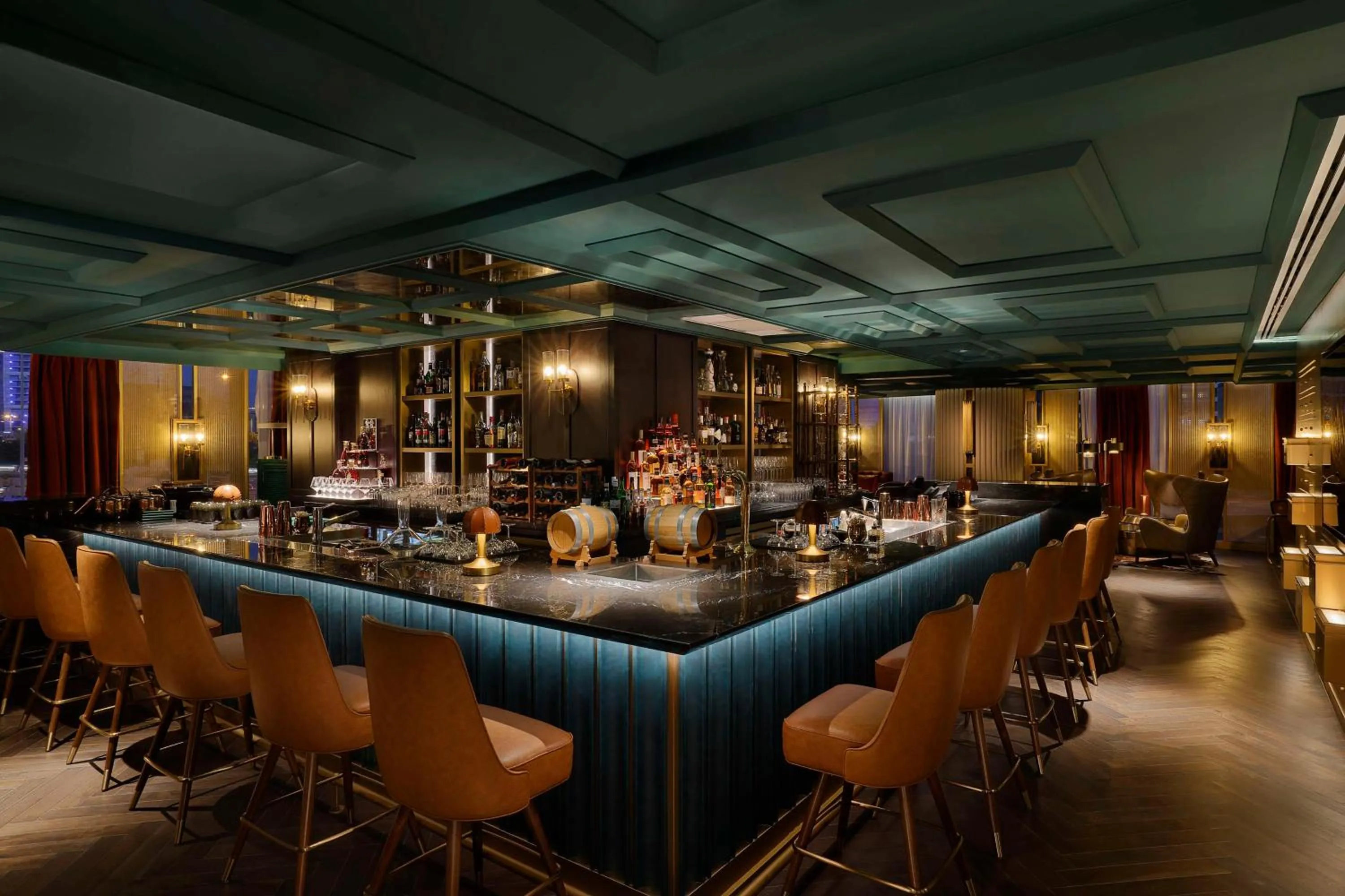 Lounge or bar in Conrad Bahrain Financial Harbour