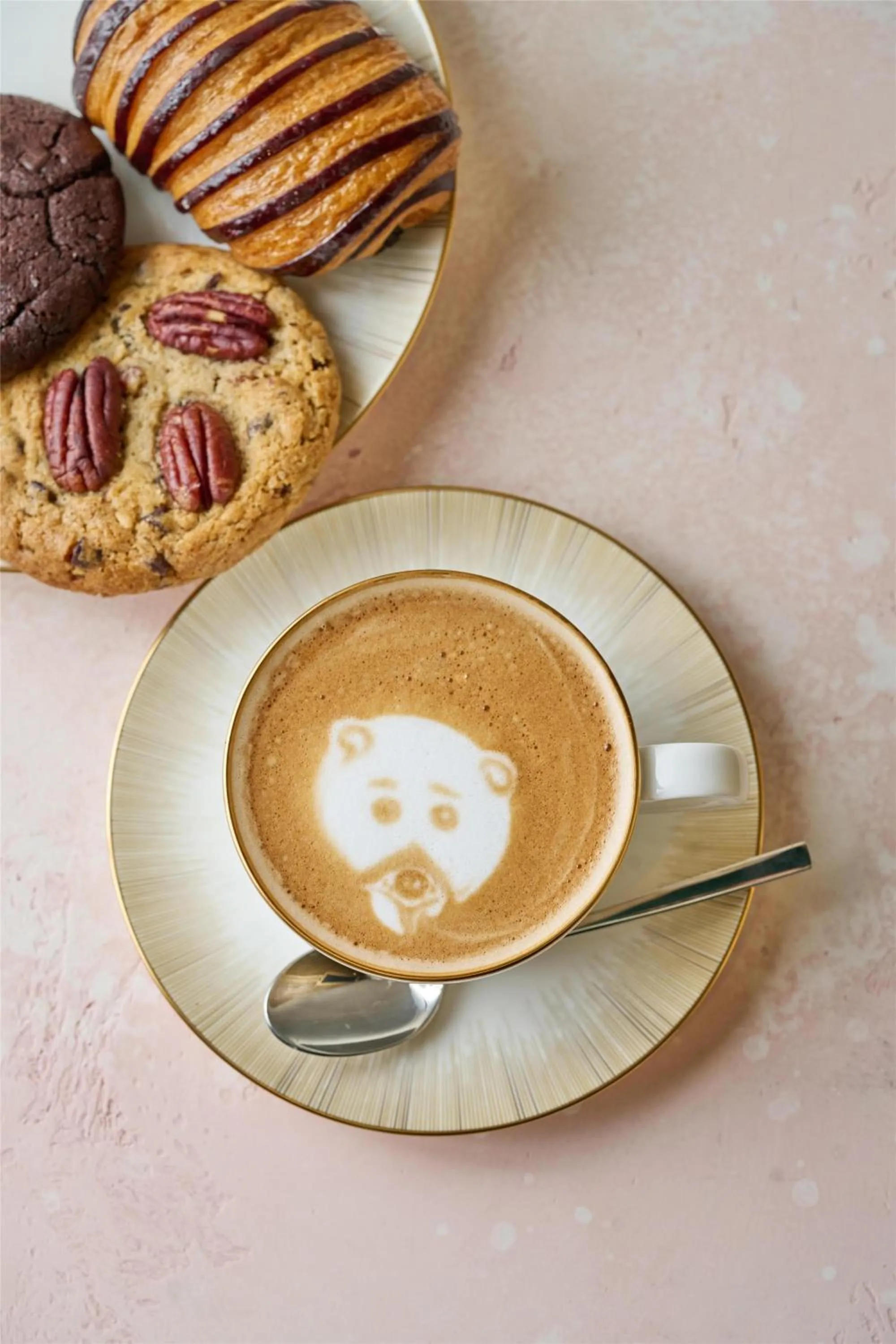 Dining area in Conrad Bahrain Financial Harbour