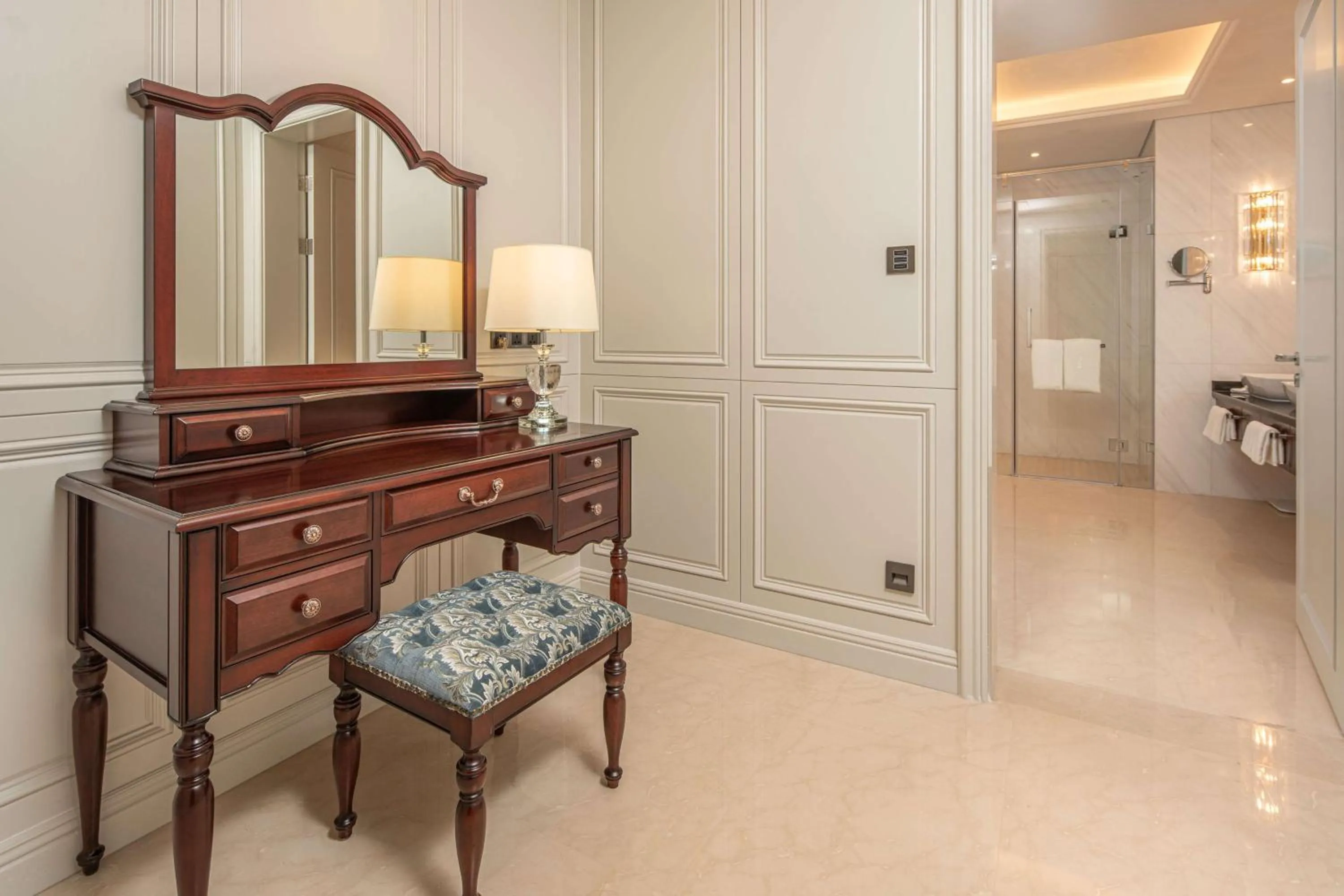 Photo of the whole room in Hilton Brazzaville Les Tours Jumelles Hotel & Residences