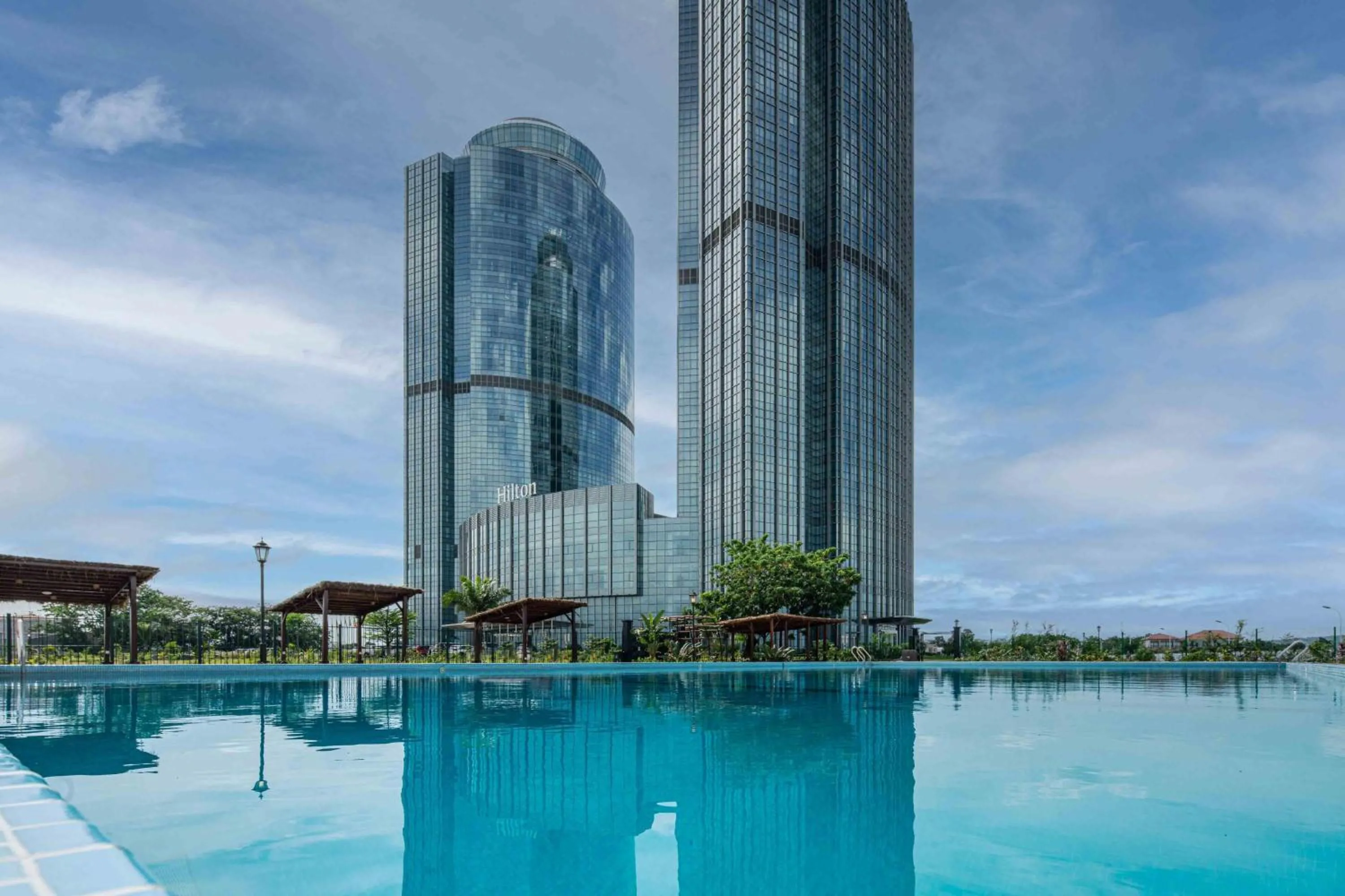 Property building in Hilton Brazzaville Les Tours Jumelles Hotel & Residences