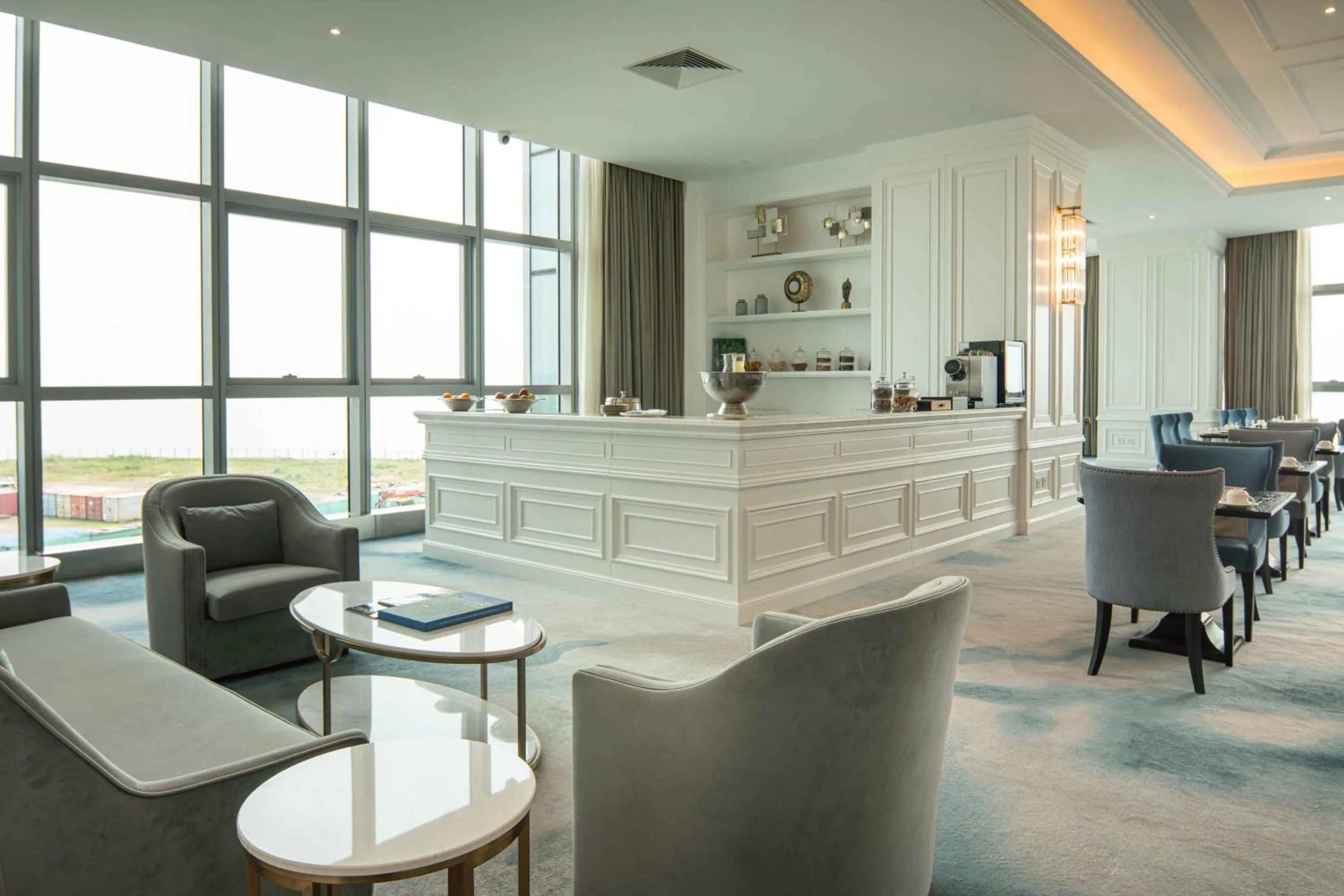 Restaurant/places to eat in Hilton Brazzaville Les Tours Jumelles Hotel & Residences