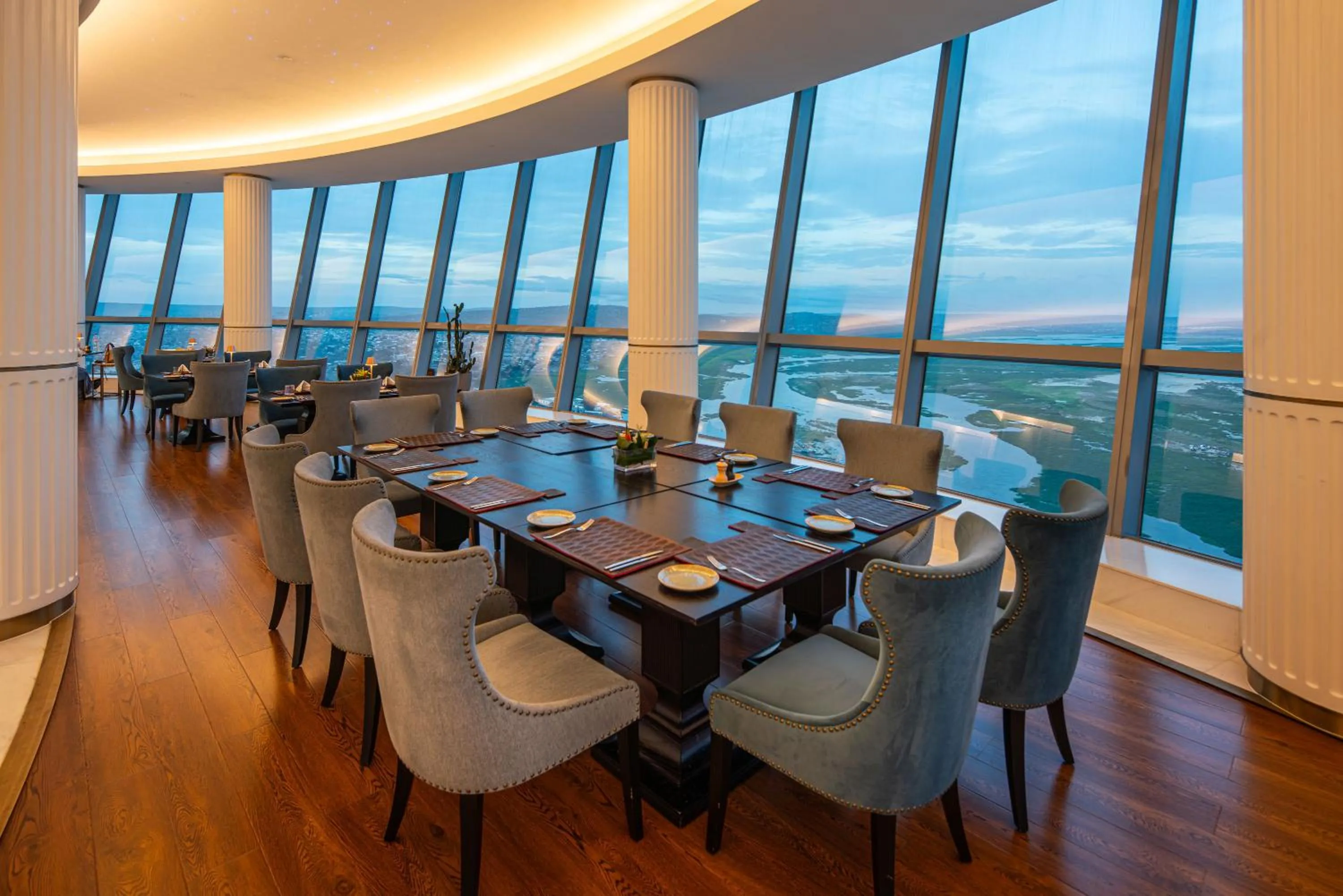 Restaurant/places to eat in Hilton Brazzaville Les Tours Jumelles Hotel & Residences