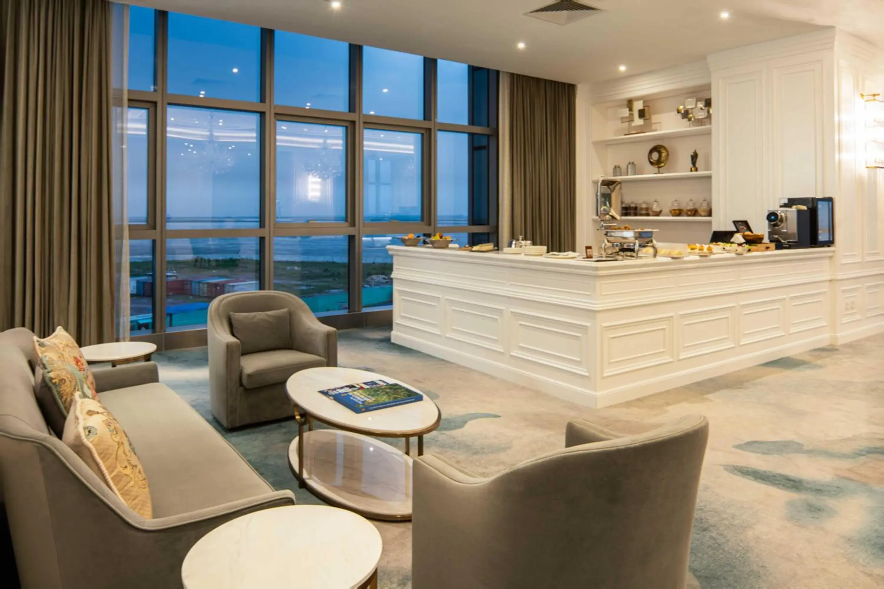 Property building in Hilton Brazzaville Les Tours Jumelles Hotel & Residences Property building in Hilton Brazzaville Les Tours Jumelles Hotel & Residences