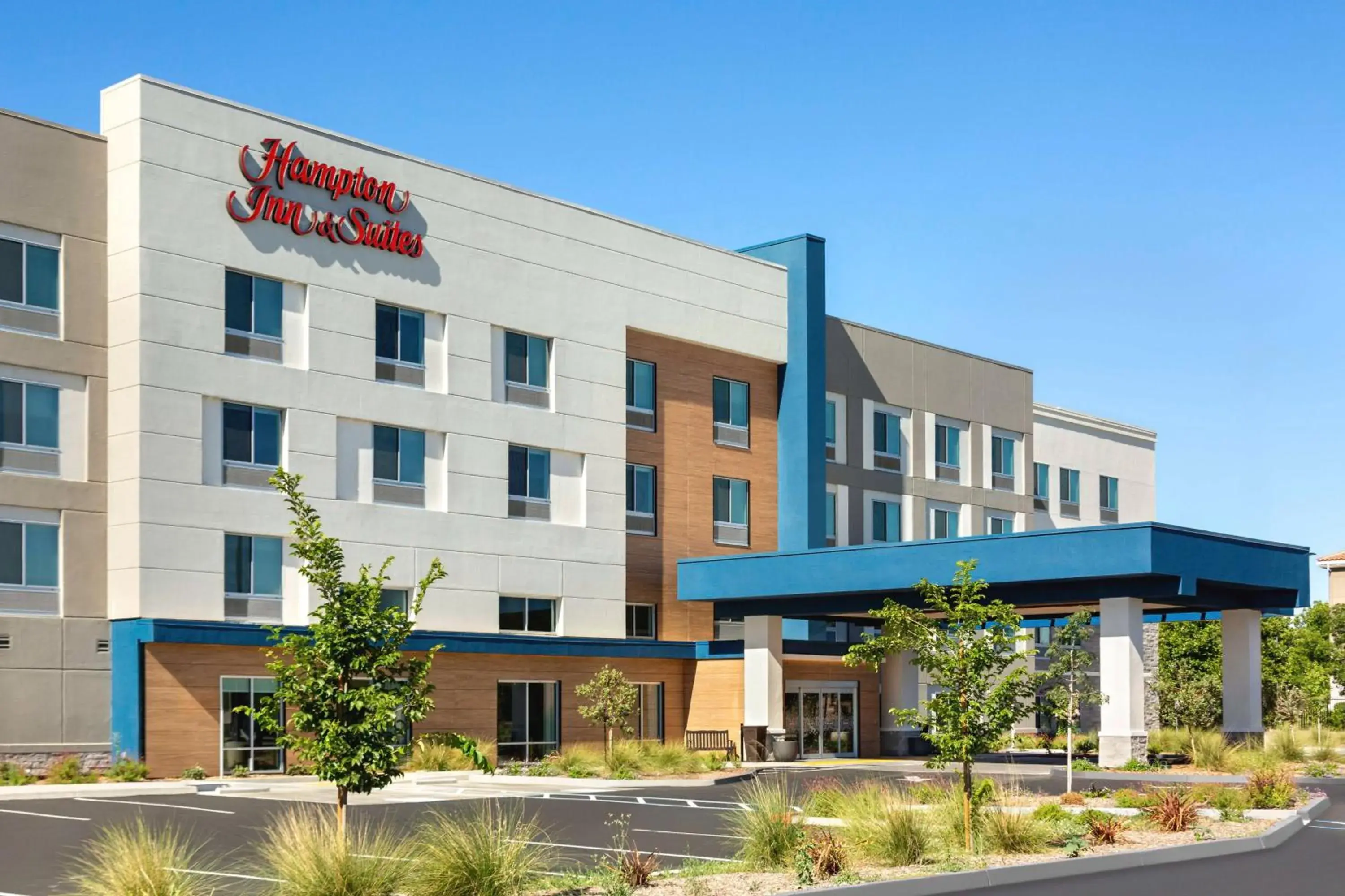Property building in Hampton Inn & Suites Oroville Property building in Hampton Inn & Suites Oroville