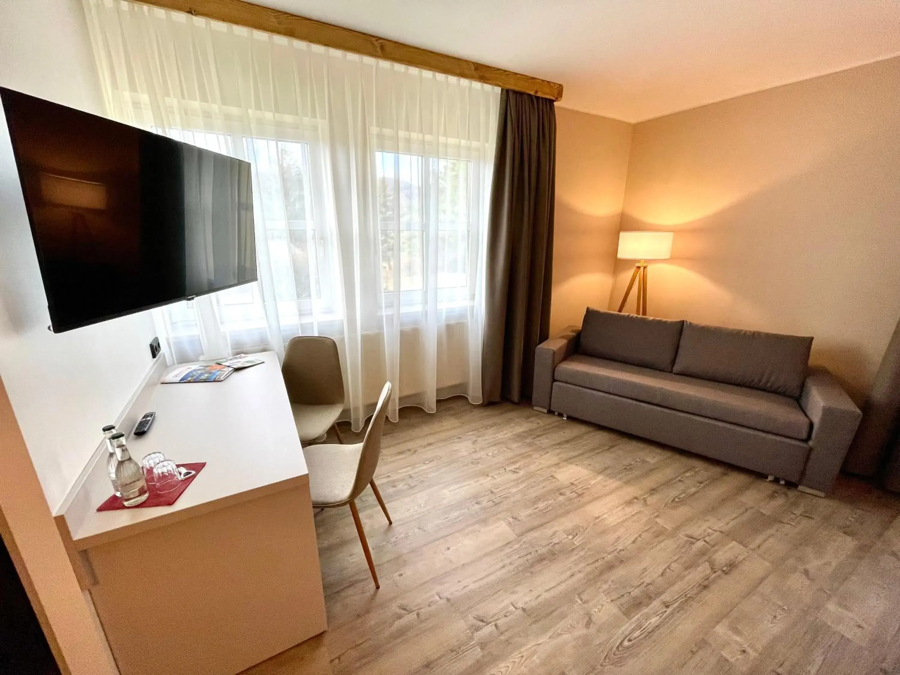 Small Double Room - single occupancy in Hotel & Restaurant Bergfried Small Double Room - single occupancy in Hotel & Restaurant Bergfried