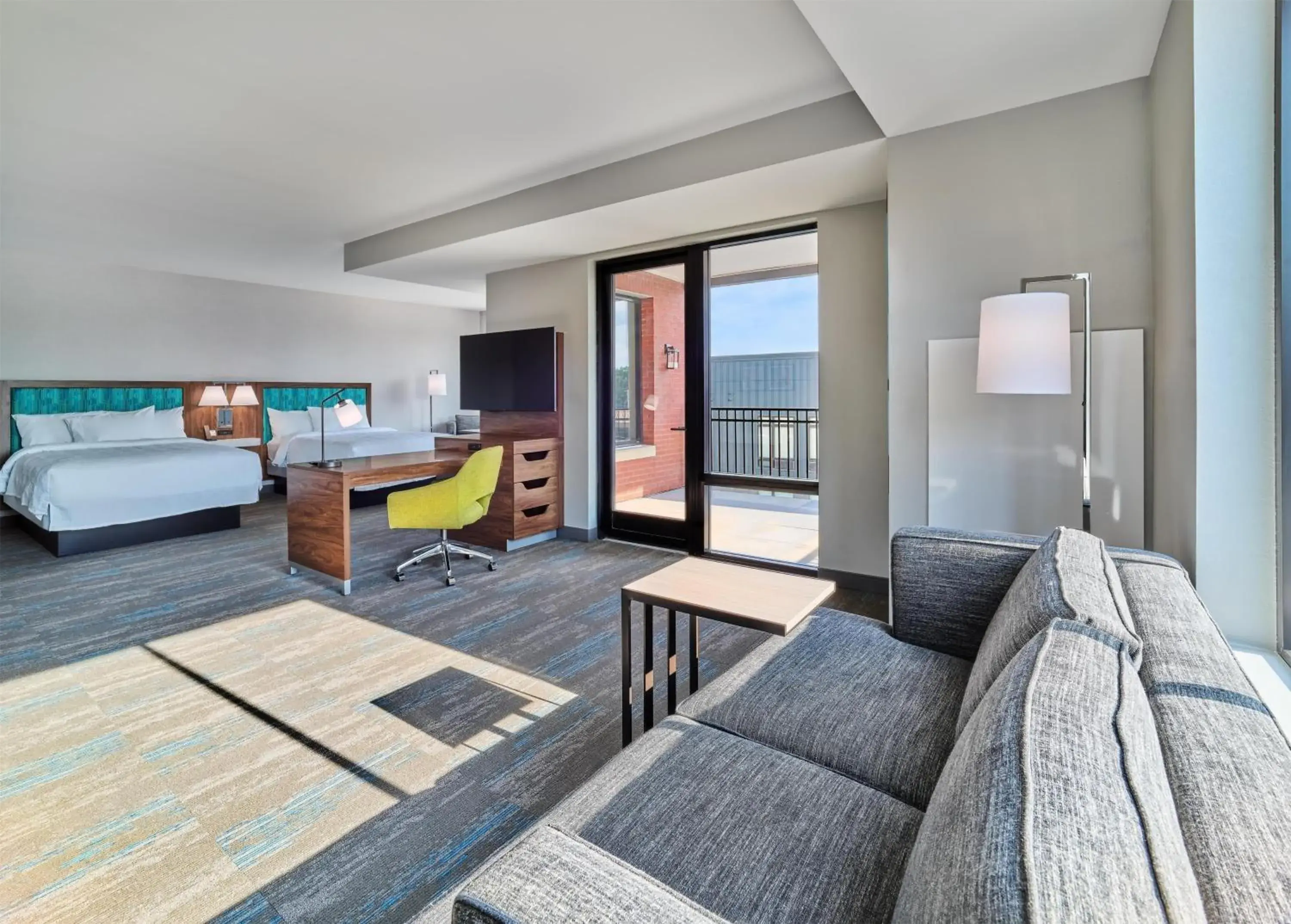 Bedroom, Bed in Hampton Inn & Suites Omaha Un Medical Center Area Bedroom, Bed in Hampton Inn & Suites Omaha Un Medical Center Area