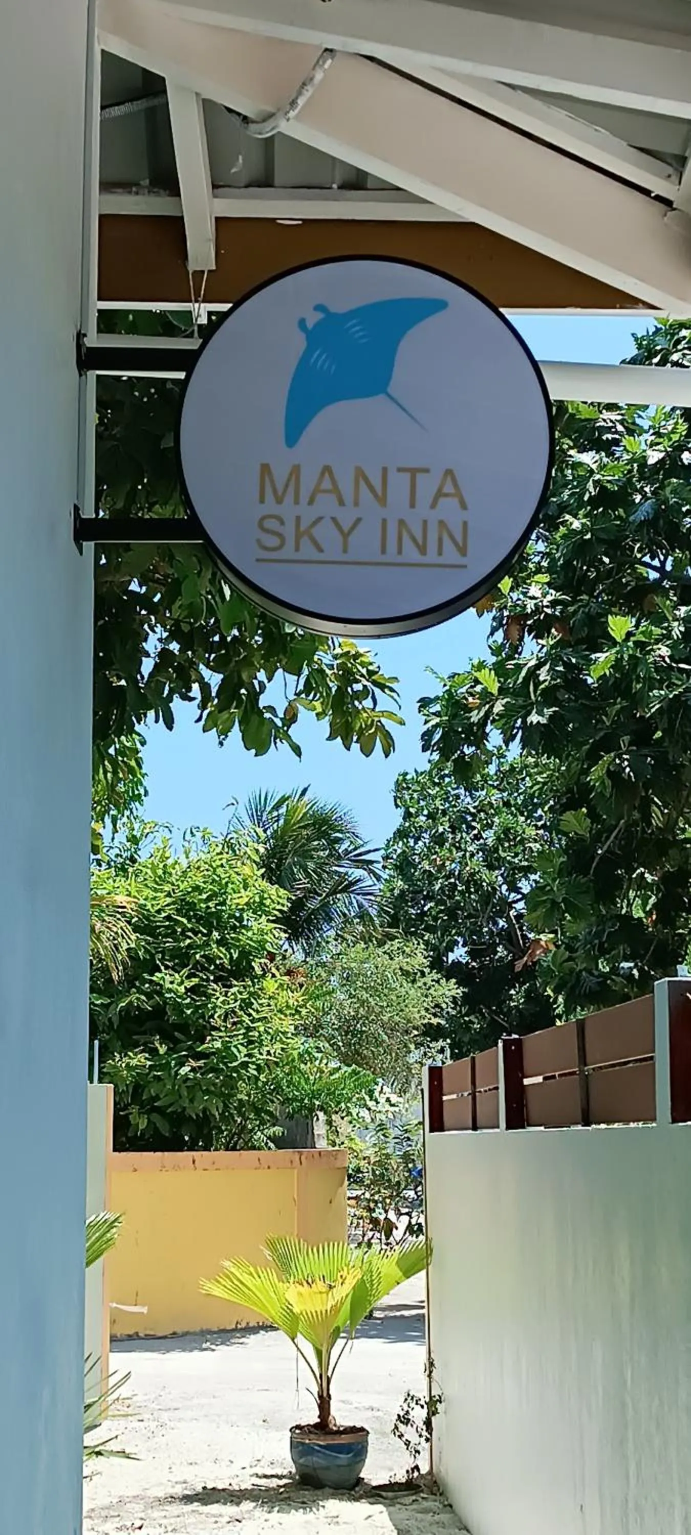 Property logo or sign in Manta Sky Inn